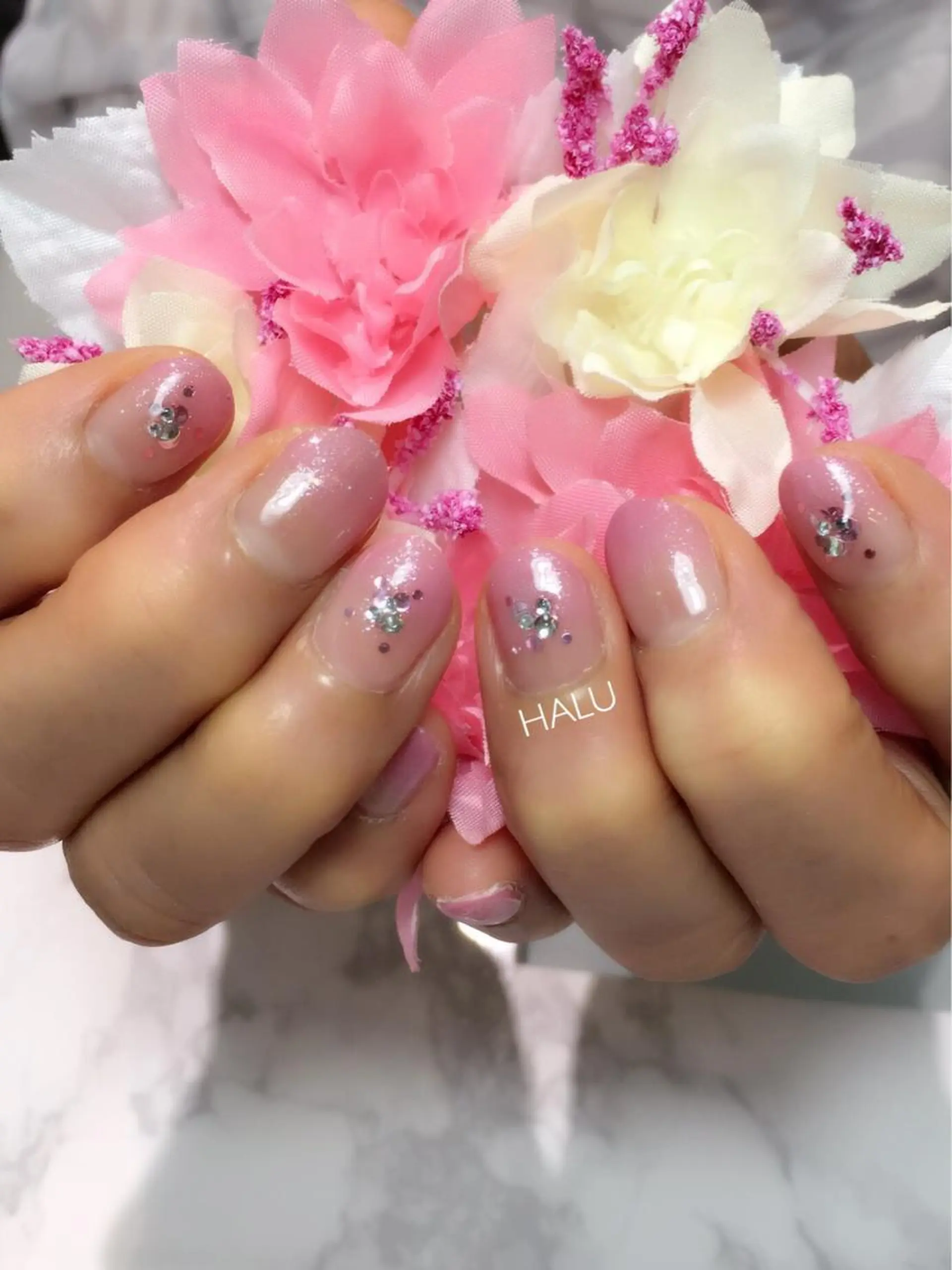 ネイル アートネイル グラデーション キラキラネイル ラメ(グリッター) ピンク HALU ハルのネイルデザイン