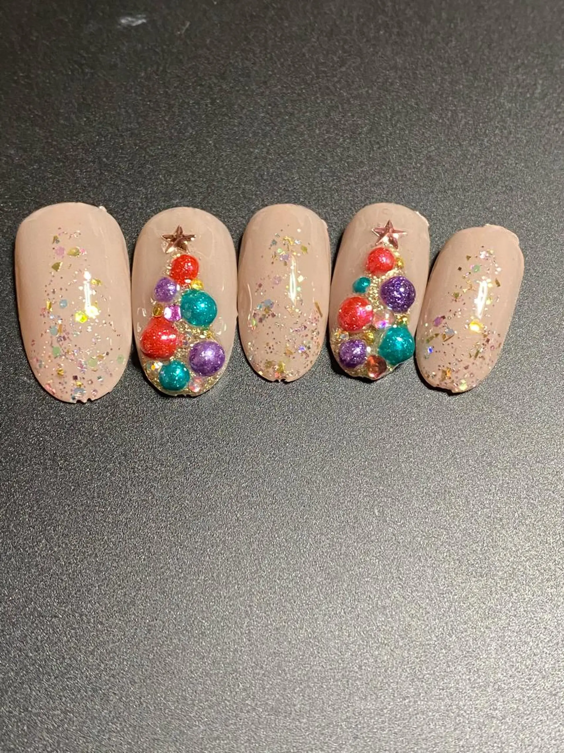 ネイル ストーンネイル 自宅ネイルサロン ♦️nuance♦️のネイルデザイン