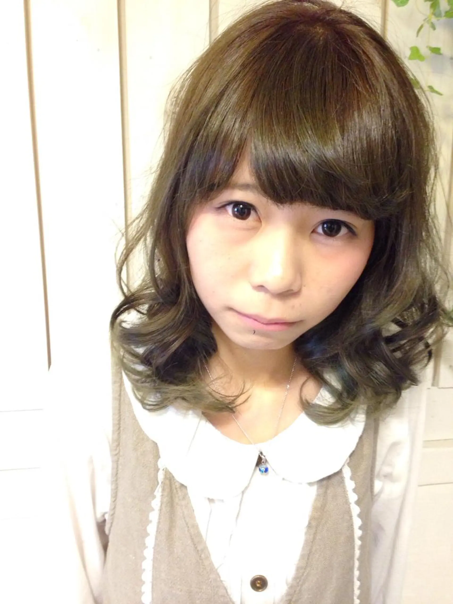 ミディアム アッシュ Re:ta KANZOのヘアスタイル