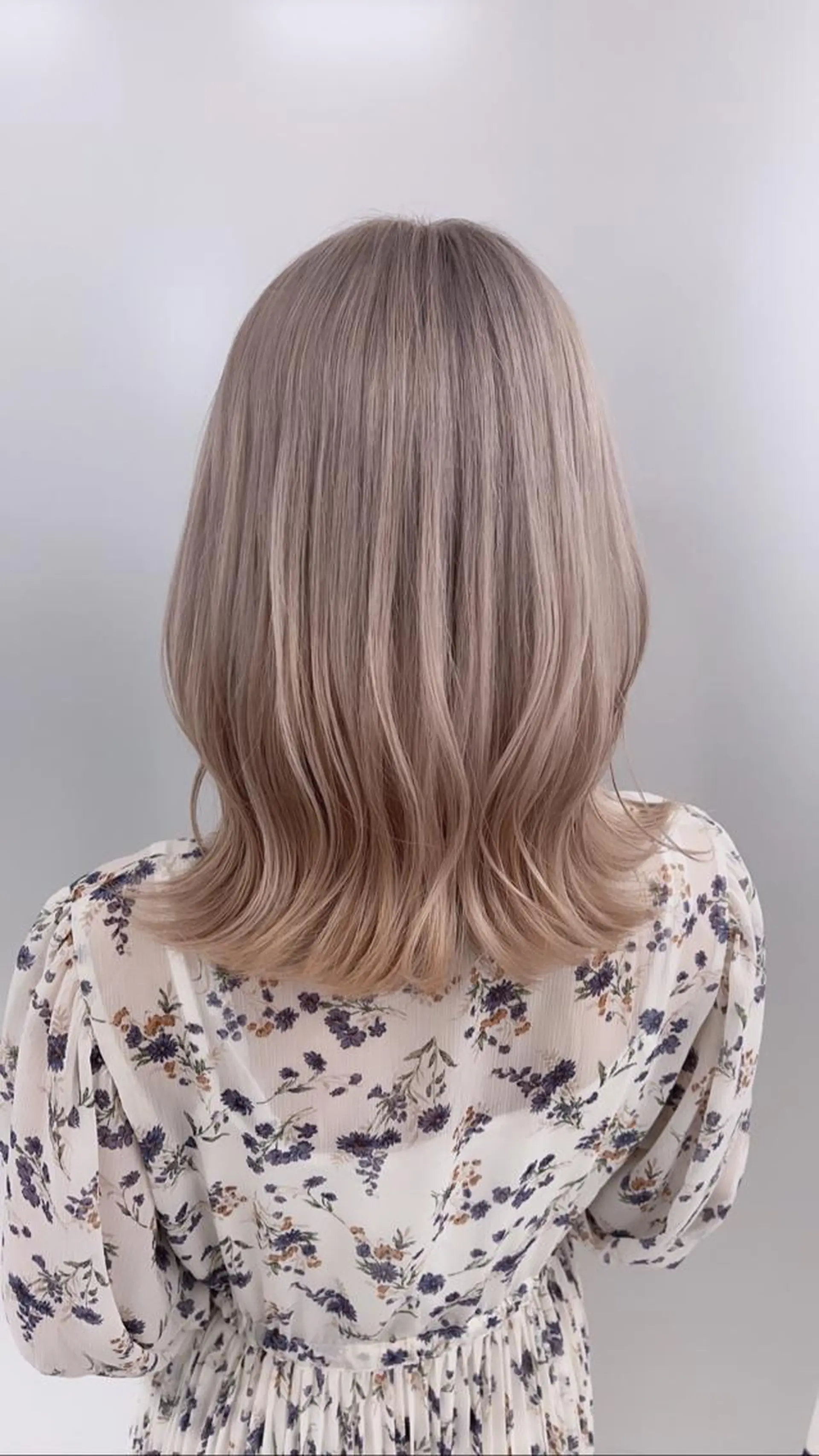 セミロング カラー ☁️グレージュカラー TAKUYA☁️のヘアスタイル