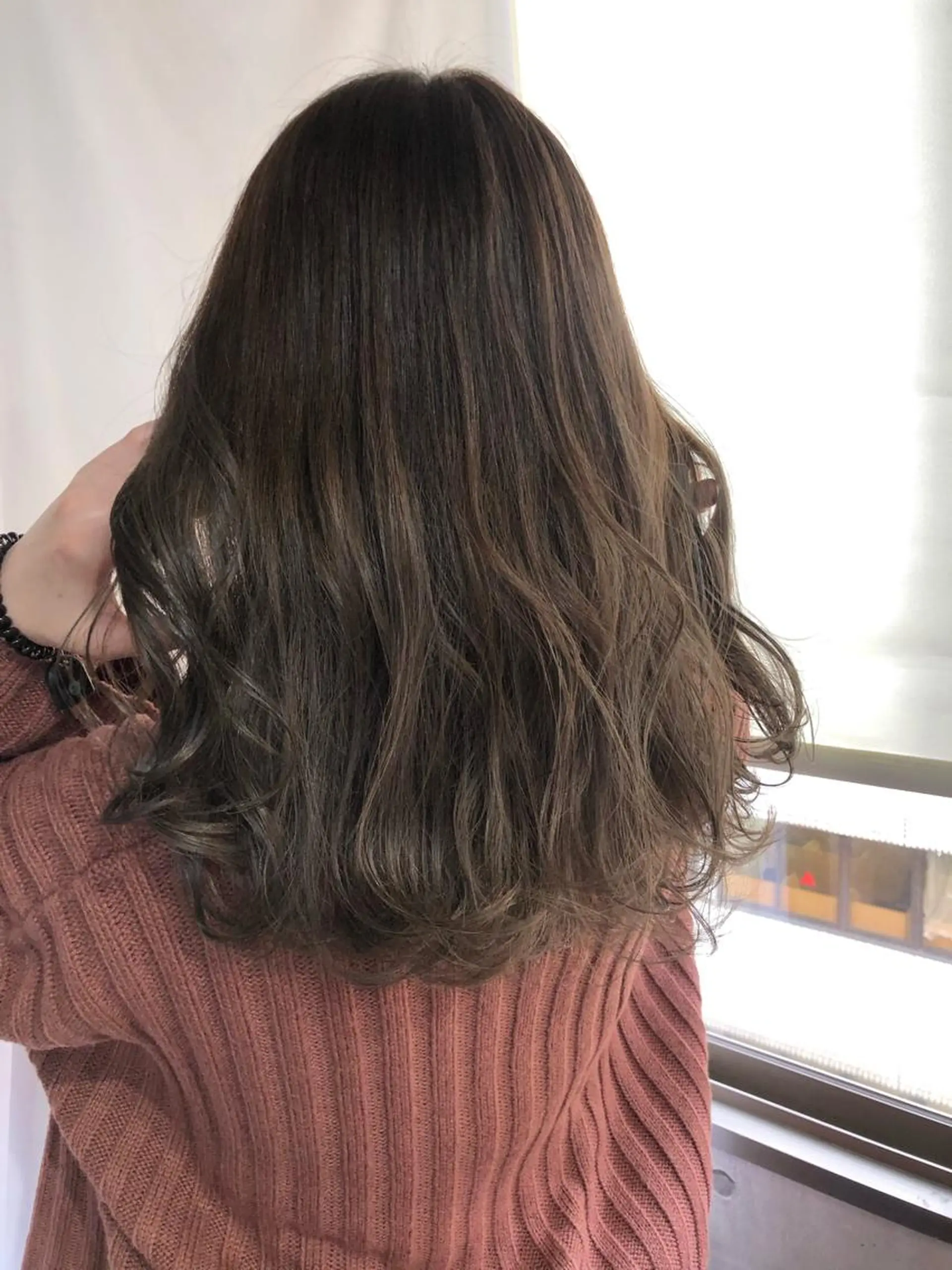 ミディアム カラー ベージュカラー ブリーチ ブリーチなしカラー icon.hakata所属・kazuki iconのヘアスタイル