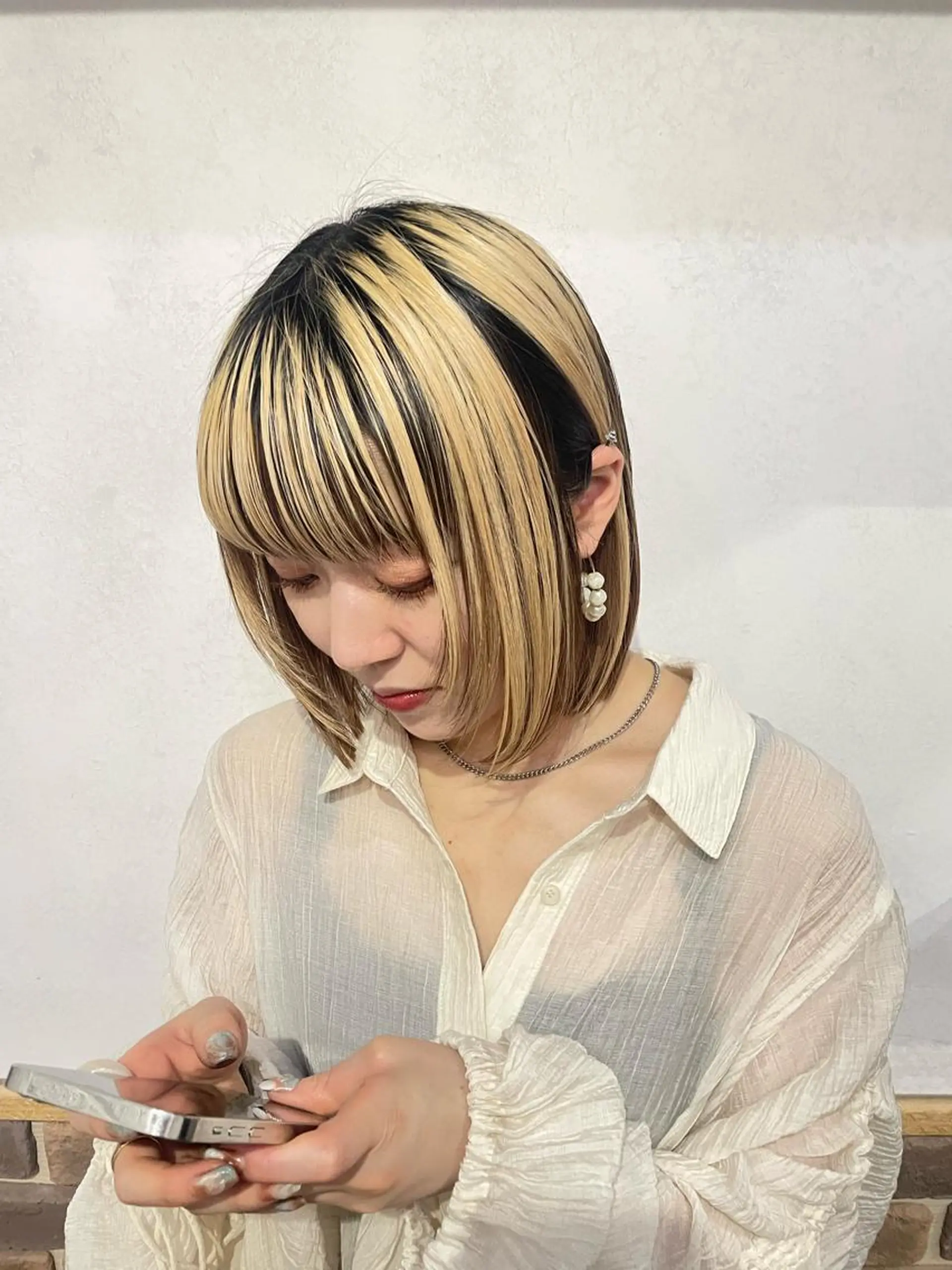 ミディアム 顔まわりレイヤー 顔周りカット レイヤーカット レイヤー/艶カラー 🫧守利のヘアスタイル