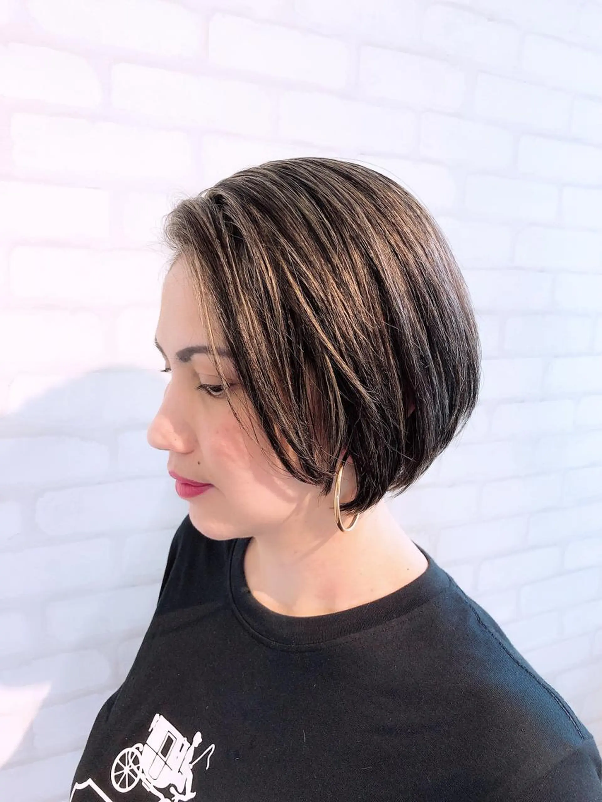 ショート カラー ボブレイヤー ハイライトカラー ボブ ハイライト レイヤーカット アオガミ （前髪顔周りカット）のヘアスタイル