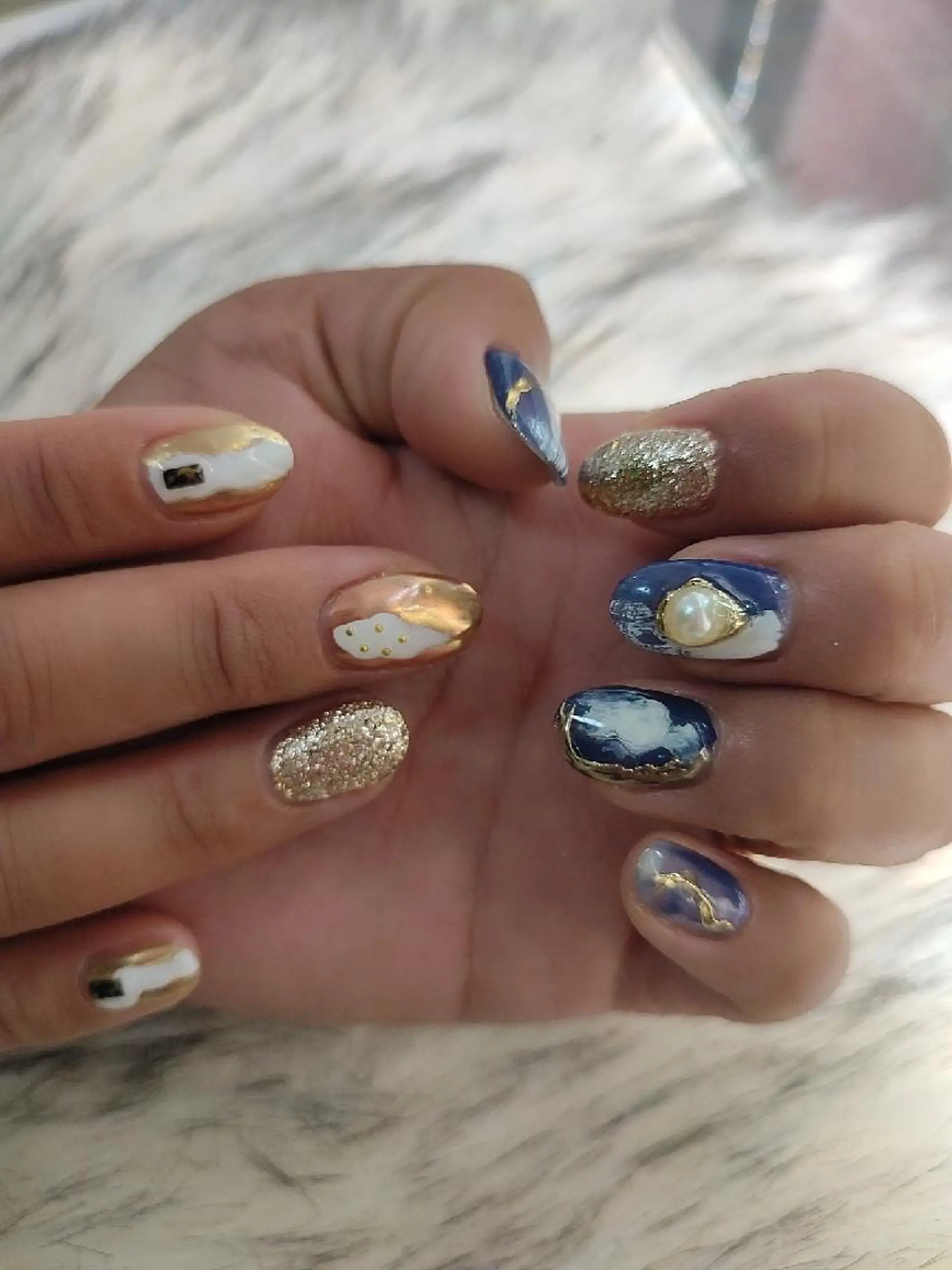 ネイル ハンドネイル RUNWAY 　　の眉毛・アイブロウイメージ