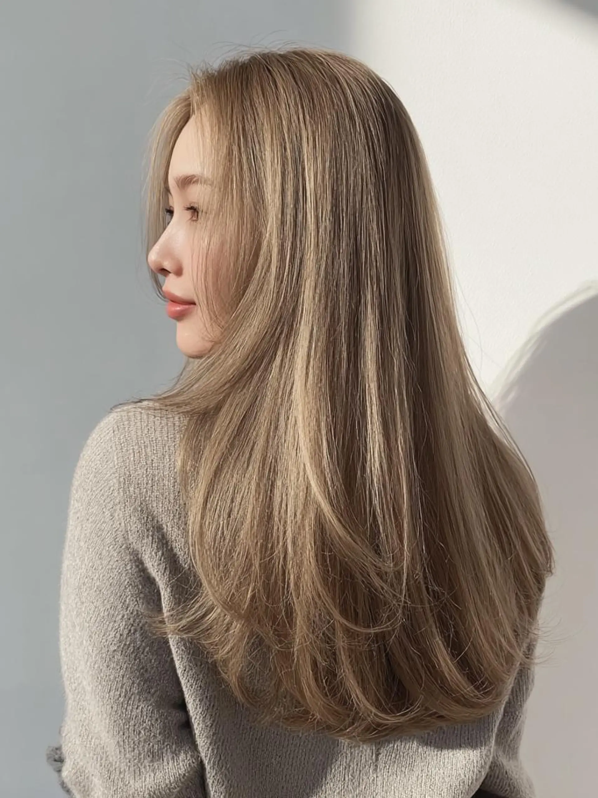 ロング カラー ❄️透明感ブリーチ ❄️TOWA市川のヘアスタイル