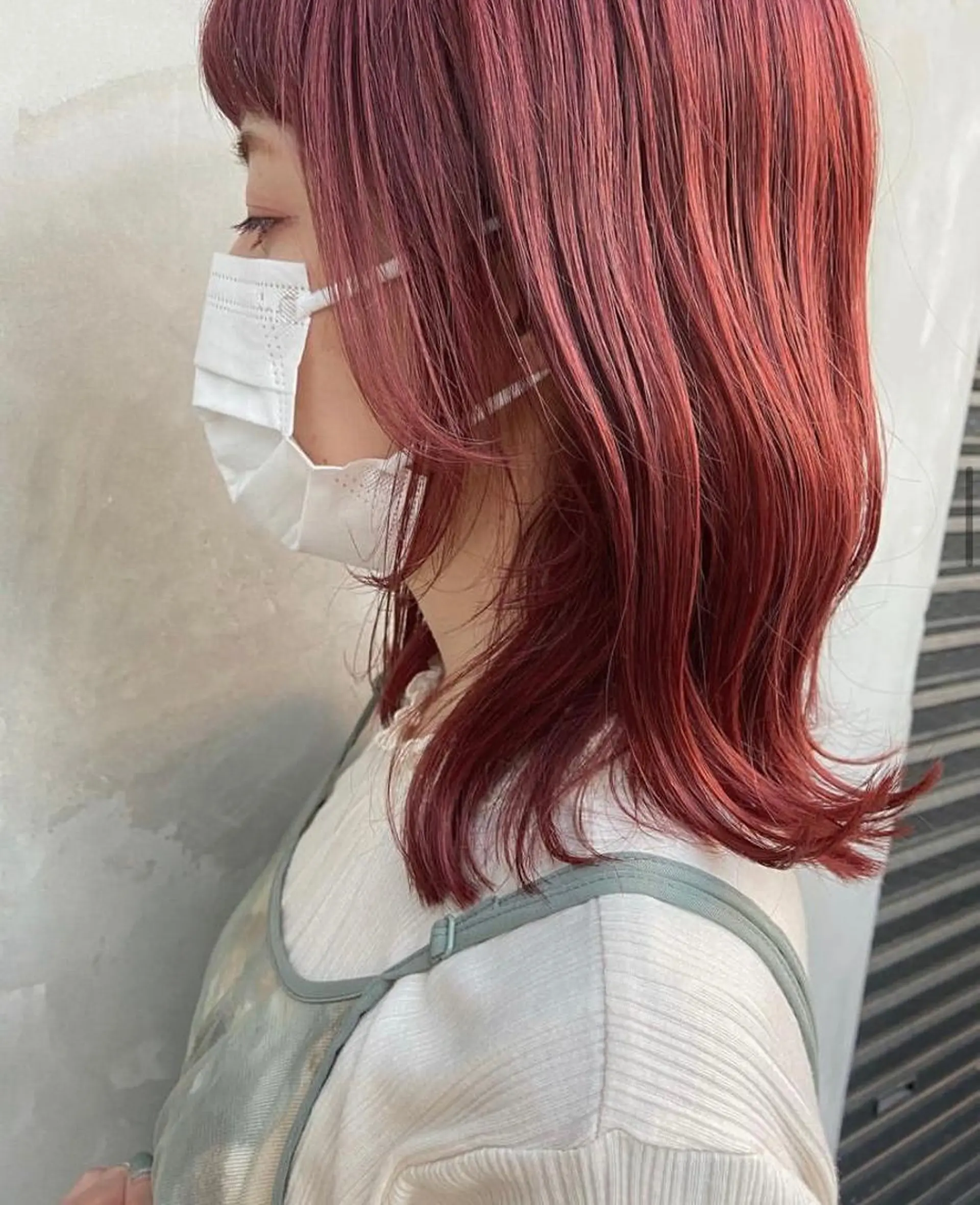 ミディアム オリーブカラー 長谷川のヘアスタイル