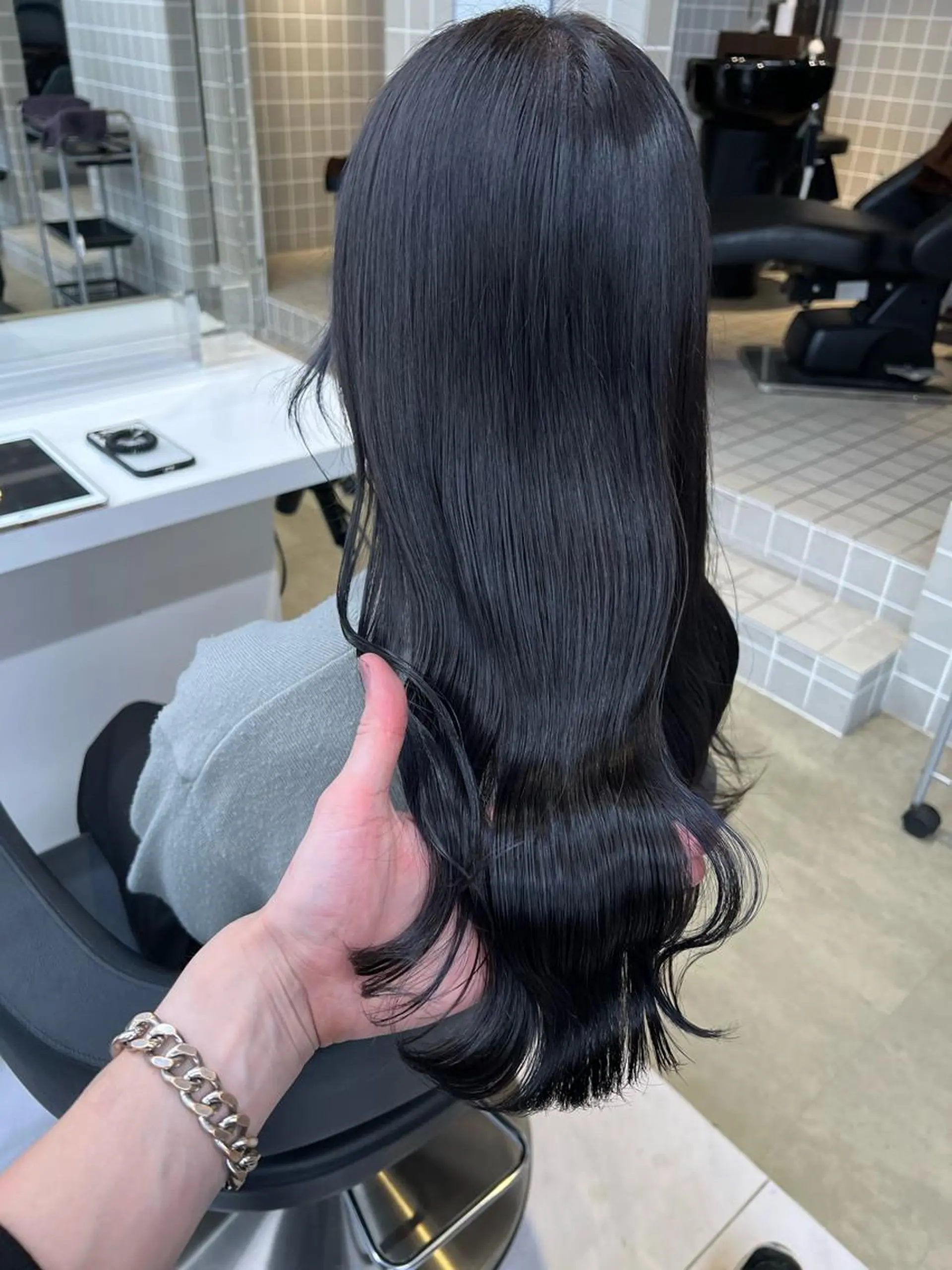 セミロング パーマ ヘアアレンジ メンズ マツエク・マツパ カット ヘアカラー トリートメント ヘッドスパ ヘアセット 韓国風ベージュ🤎 赤みなし🌿横浜🤎のヘアスタイル