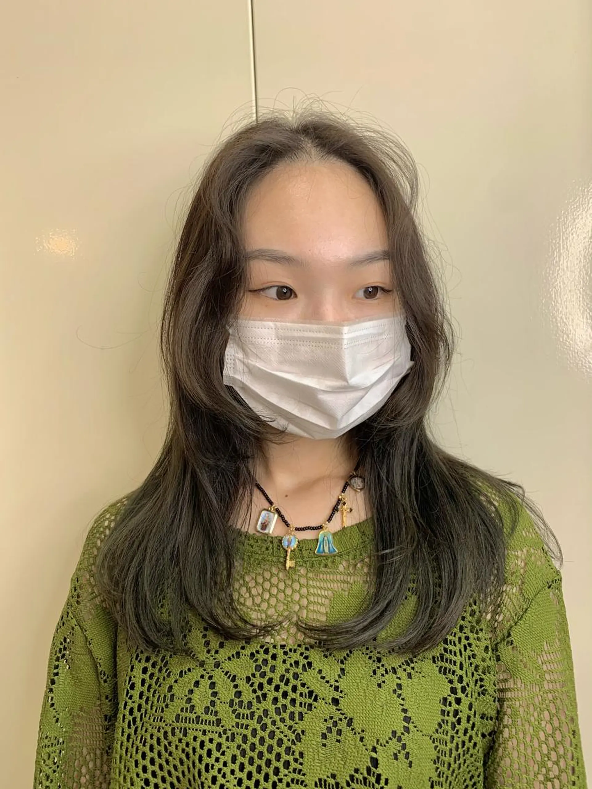 ロング カラー オリーブカラー ヨシンモリ 韓国風ヘア カット ヘアカラー トリートメント 桃果 momokaのヘアスタイル