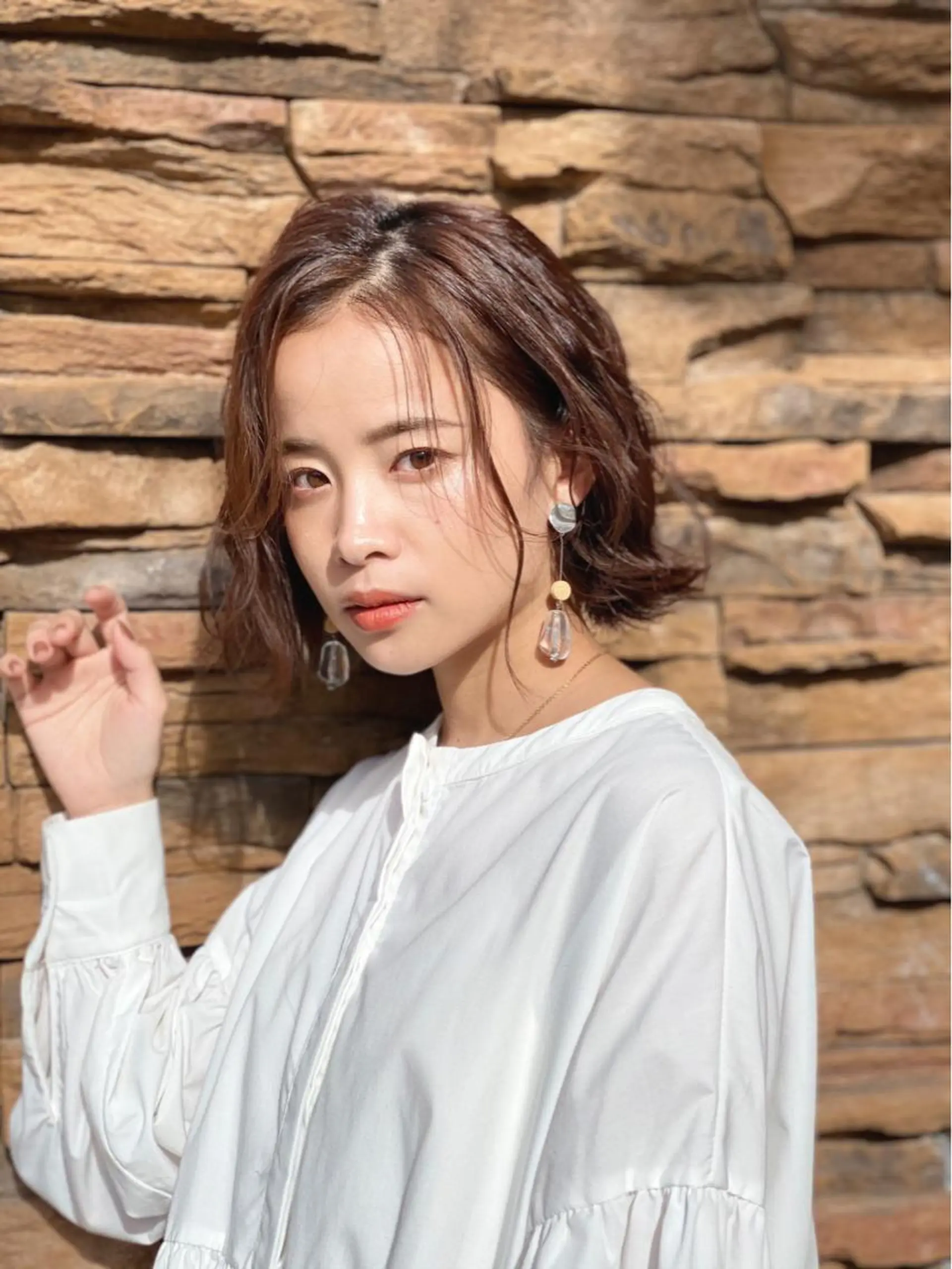 ミディアム カラー 髙井 麻帆のヘアスタイル