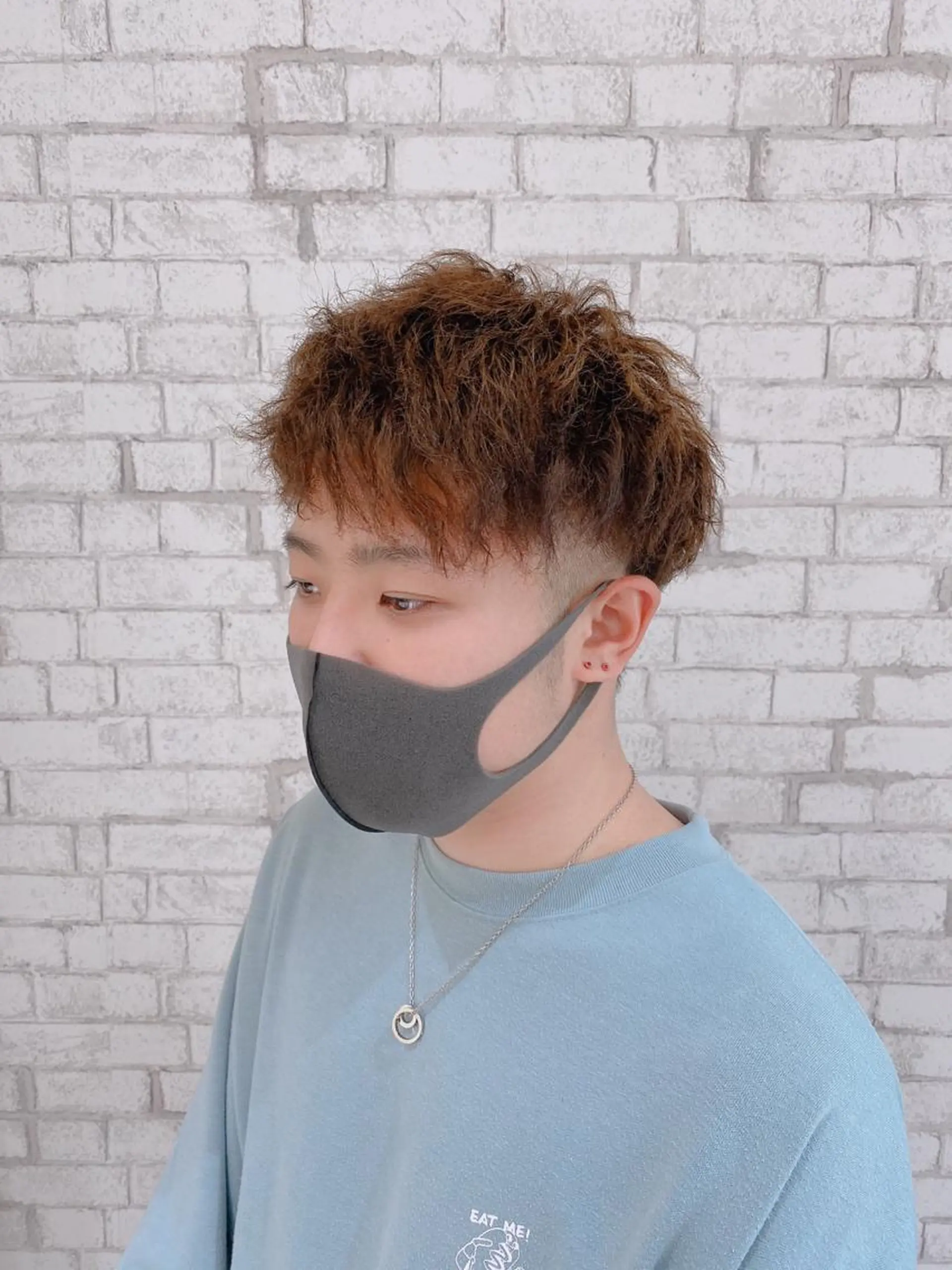 ショート カラー パーマ ヘアアレンジ メンズ メンズパーマ メンズツイストパーマ ツイストパーマ カット パーマ ブリーチなし艶カラー 東家のヘアスタイル