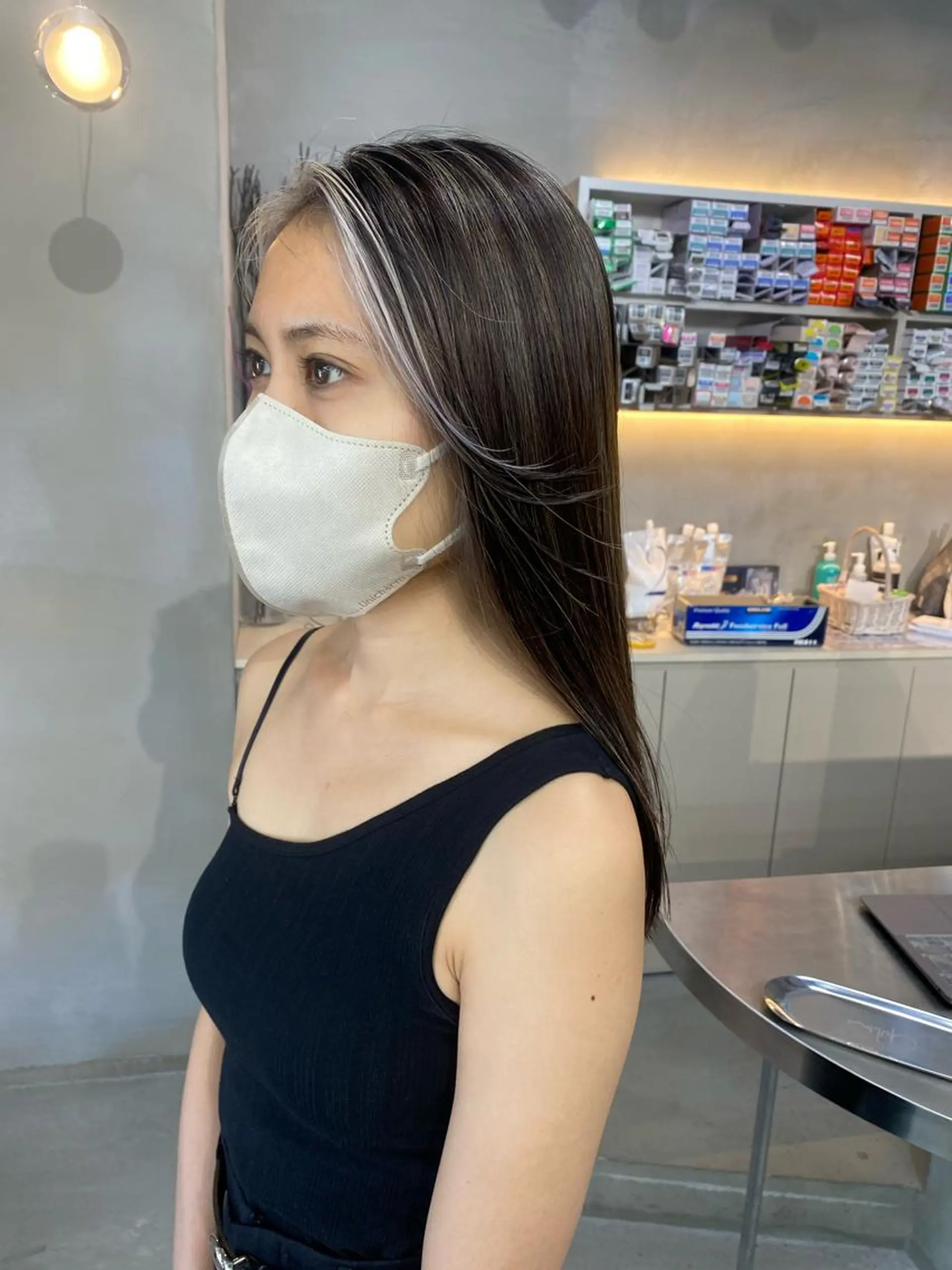 セミロング カラー ミストバング  フェイスフレーミング ヘアカラー qulim所属・前橋 姫奈のヘアスタイル