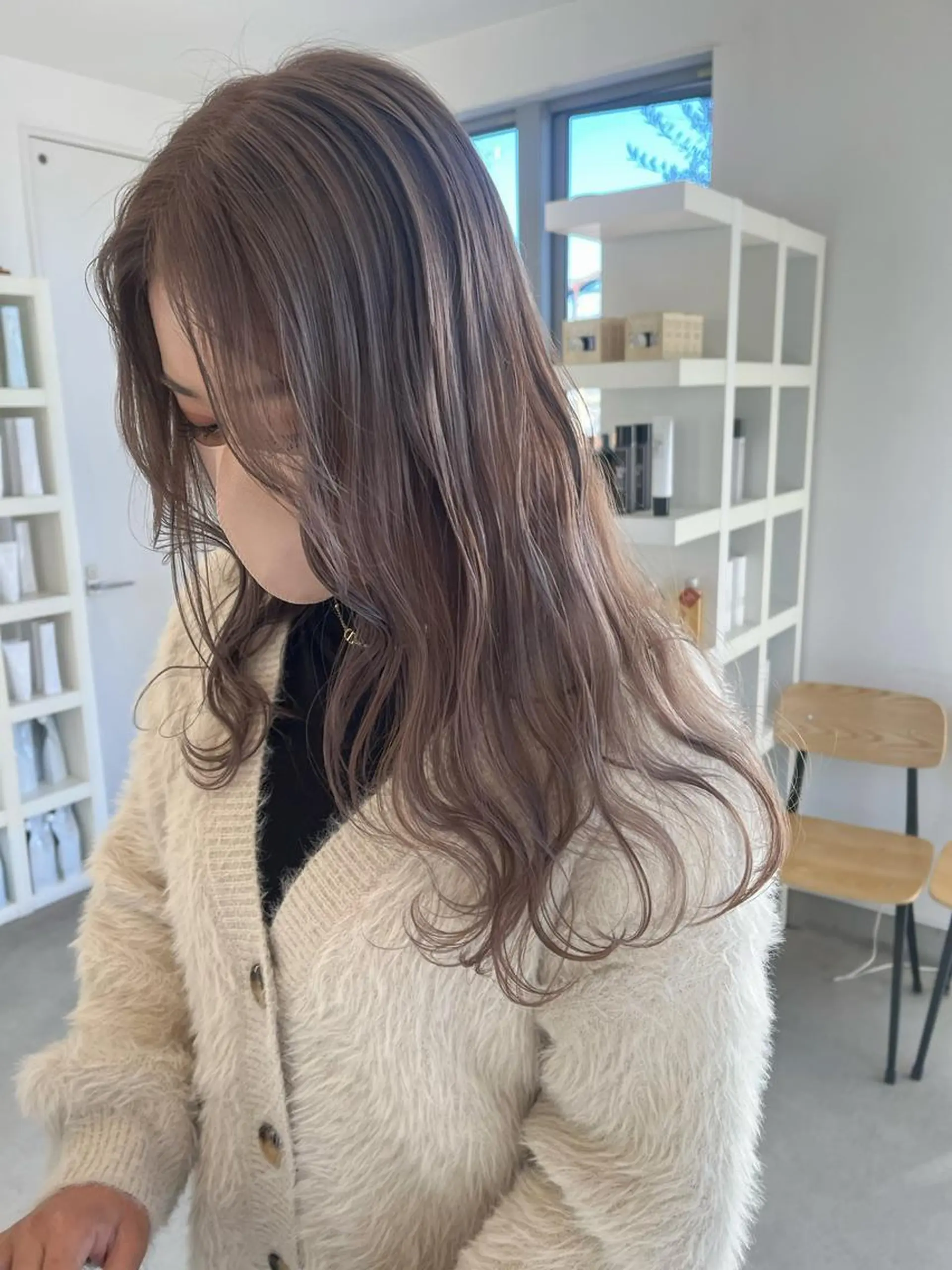 セミロング カラー ヘアカラー mir所属・長山 茉白のヘアスタイル