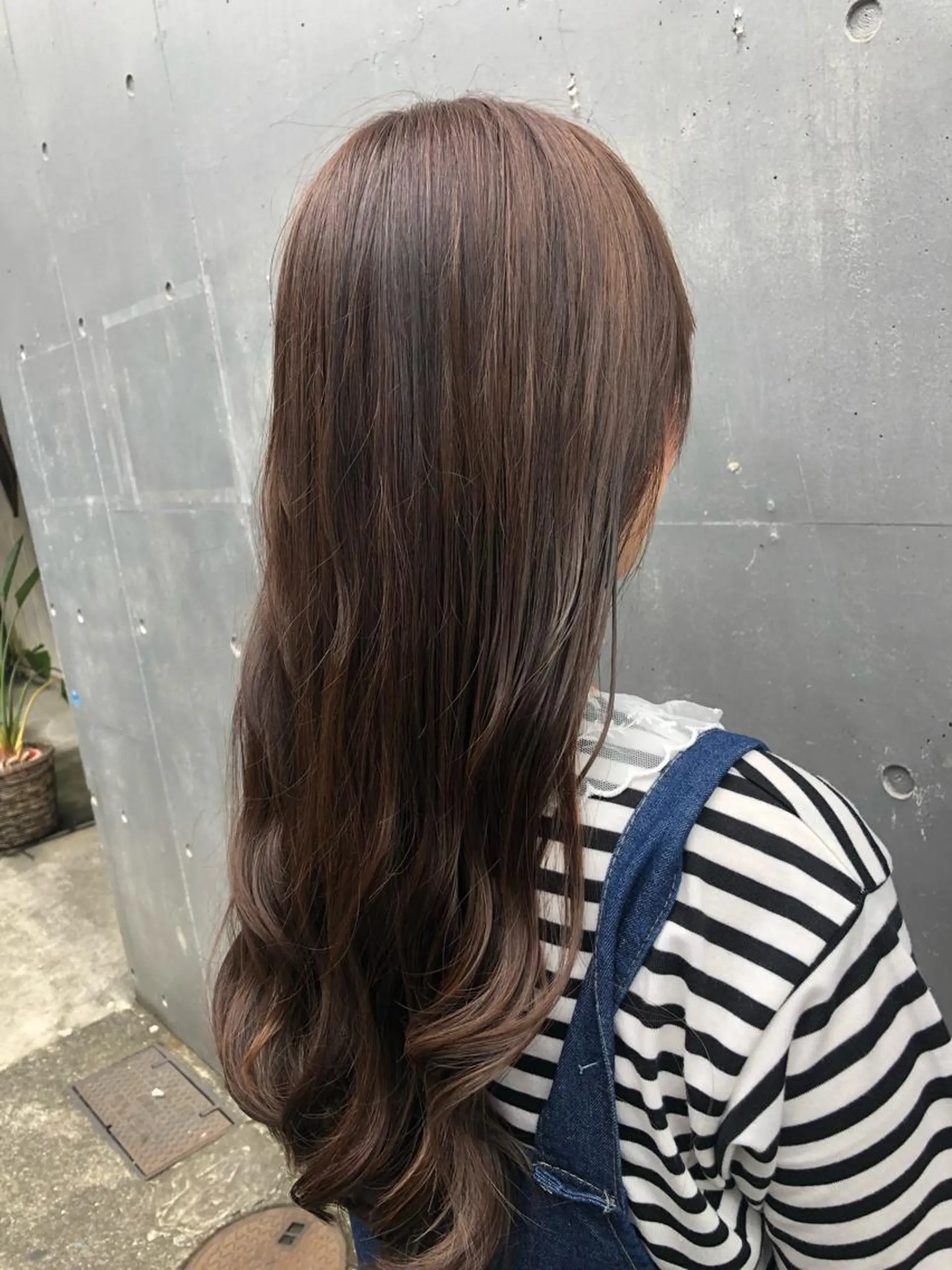 ミディアム カット ヘアカラー トリートメント お気に入り数2.2万 🏆SHO🏆のヘアスタイル