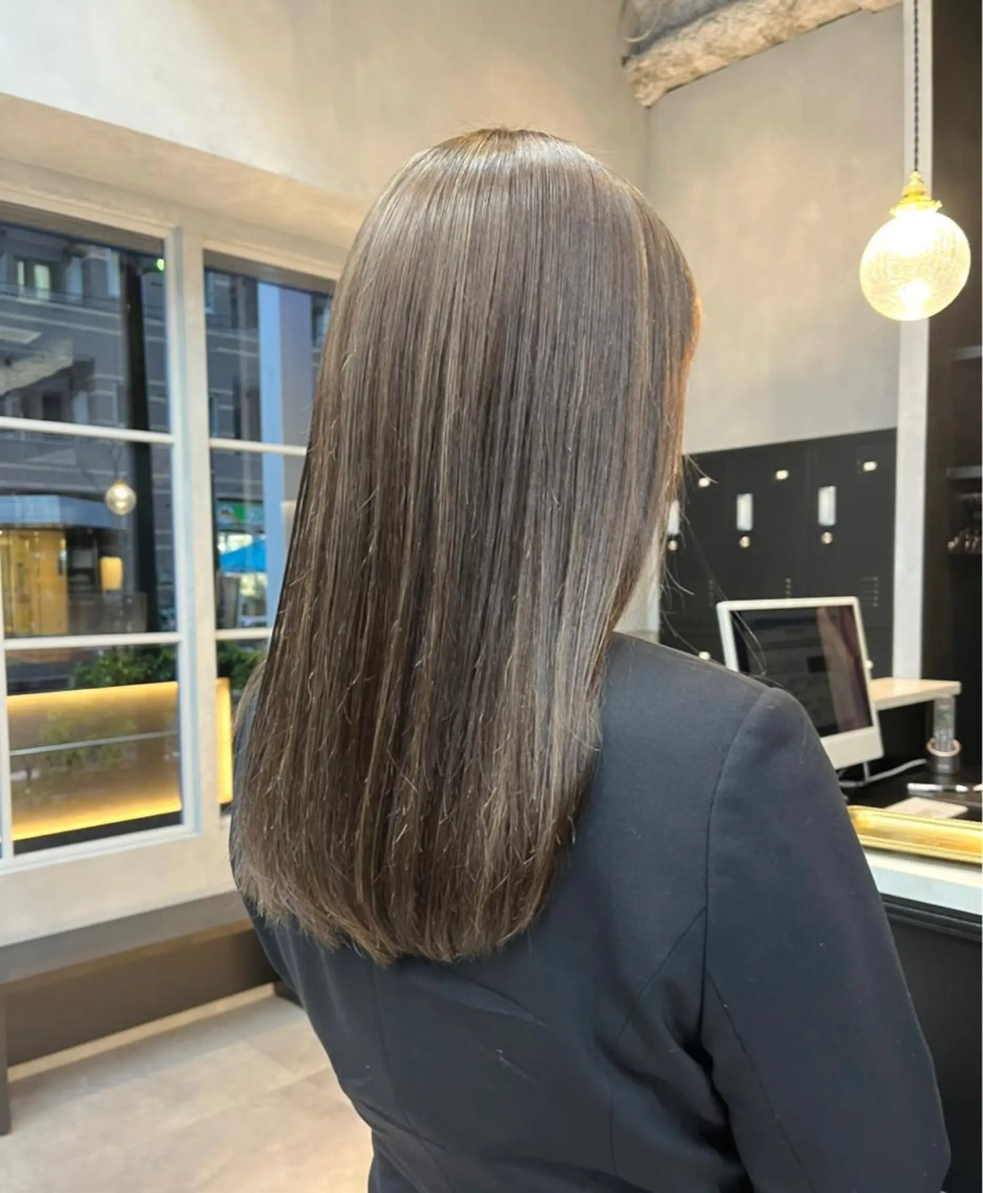 ロング カラー ベージュカラー ハイライトカラー ハイライト カット ヘアカラー tomoka 推しカラーのヘアスタイル