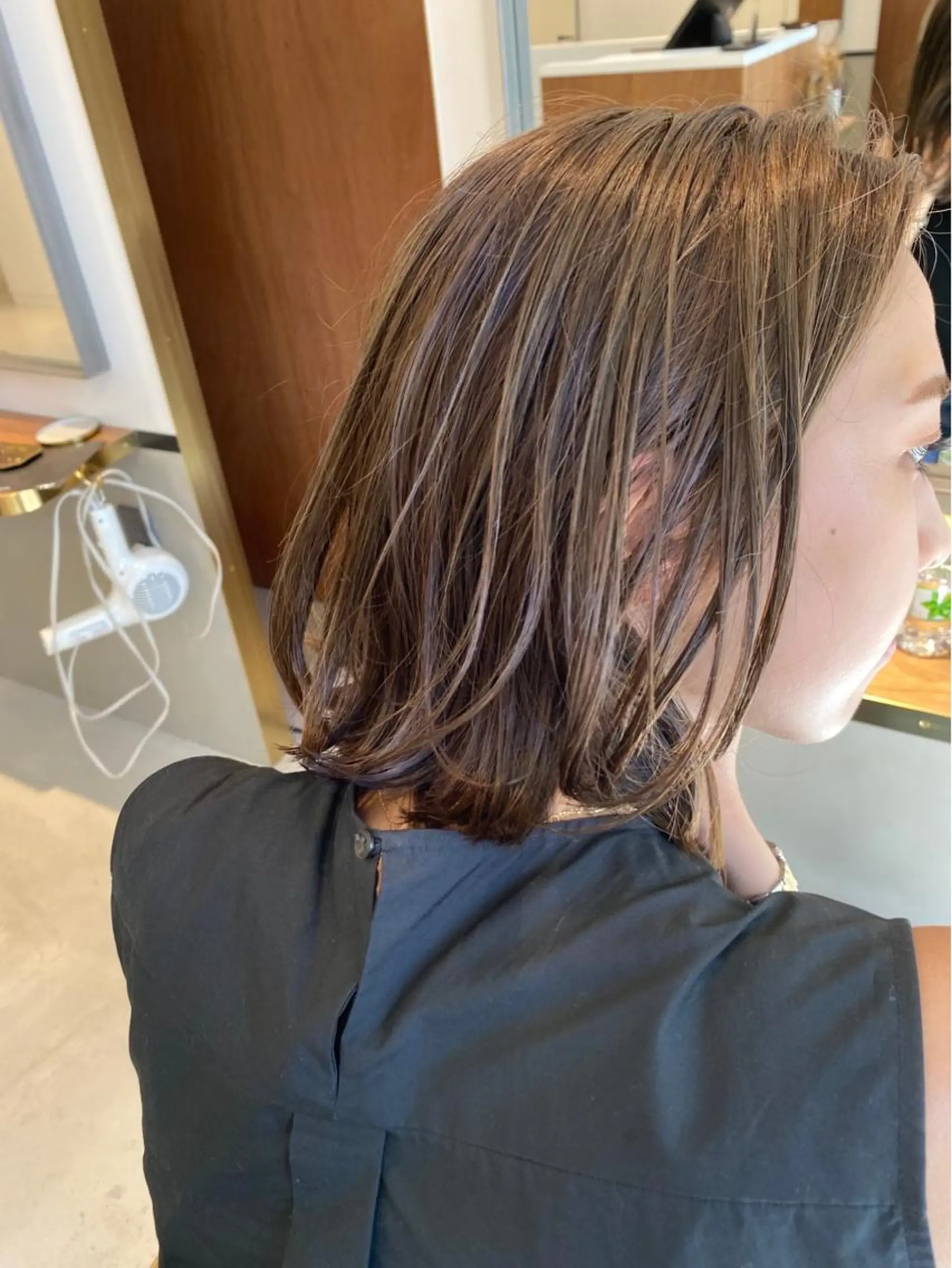 カラー 吉田 絵実香のヘアスタイル