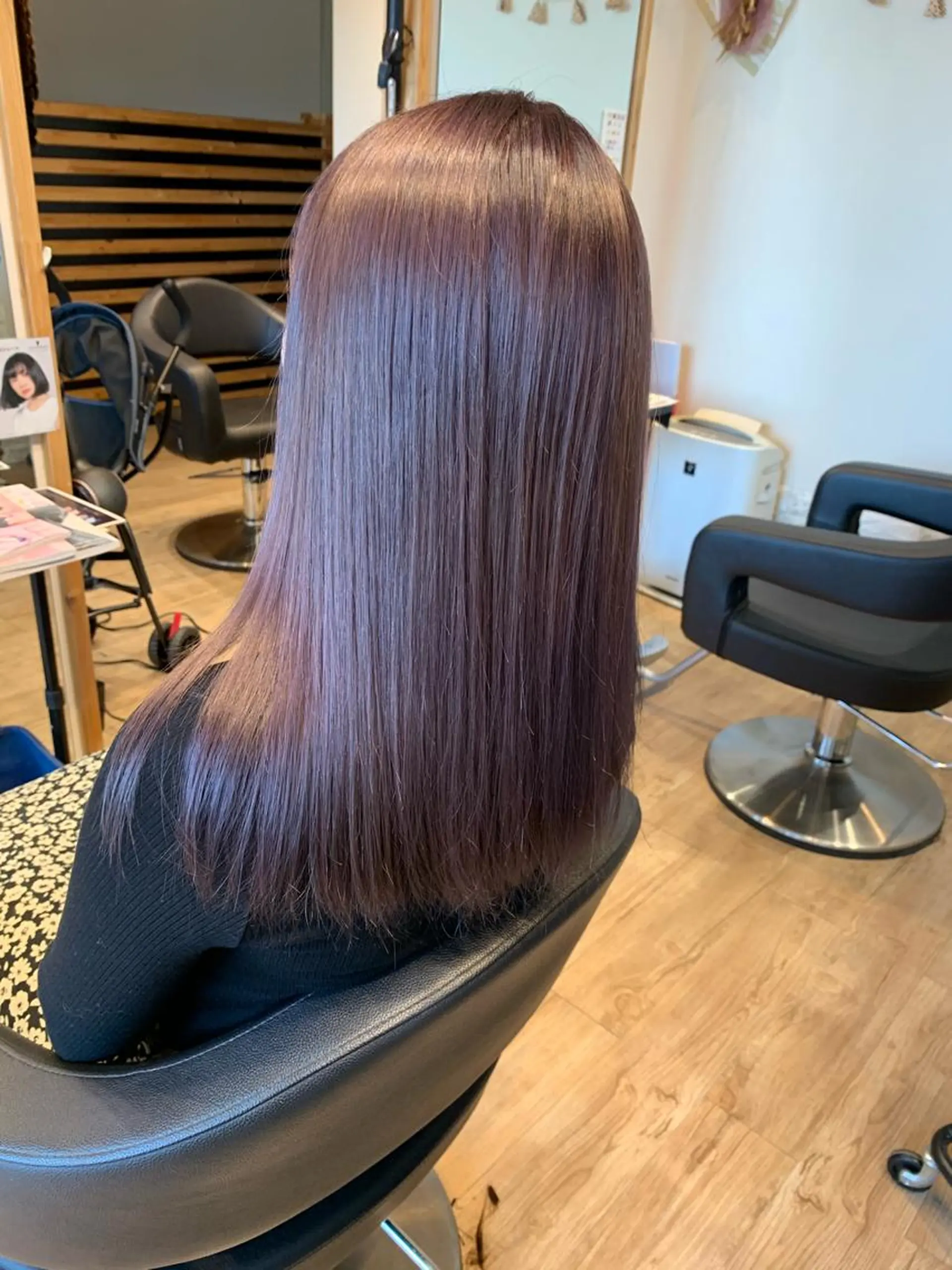 セミロング カラー パープルカラー 大久保 隆蔵のヘアスタイル