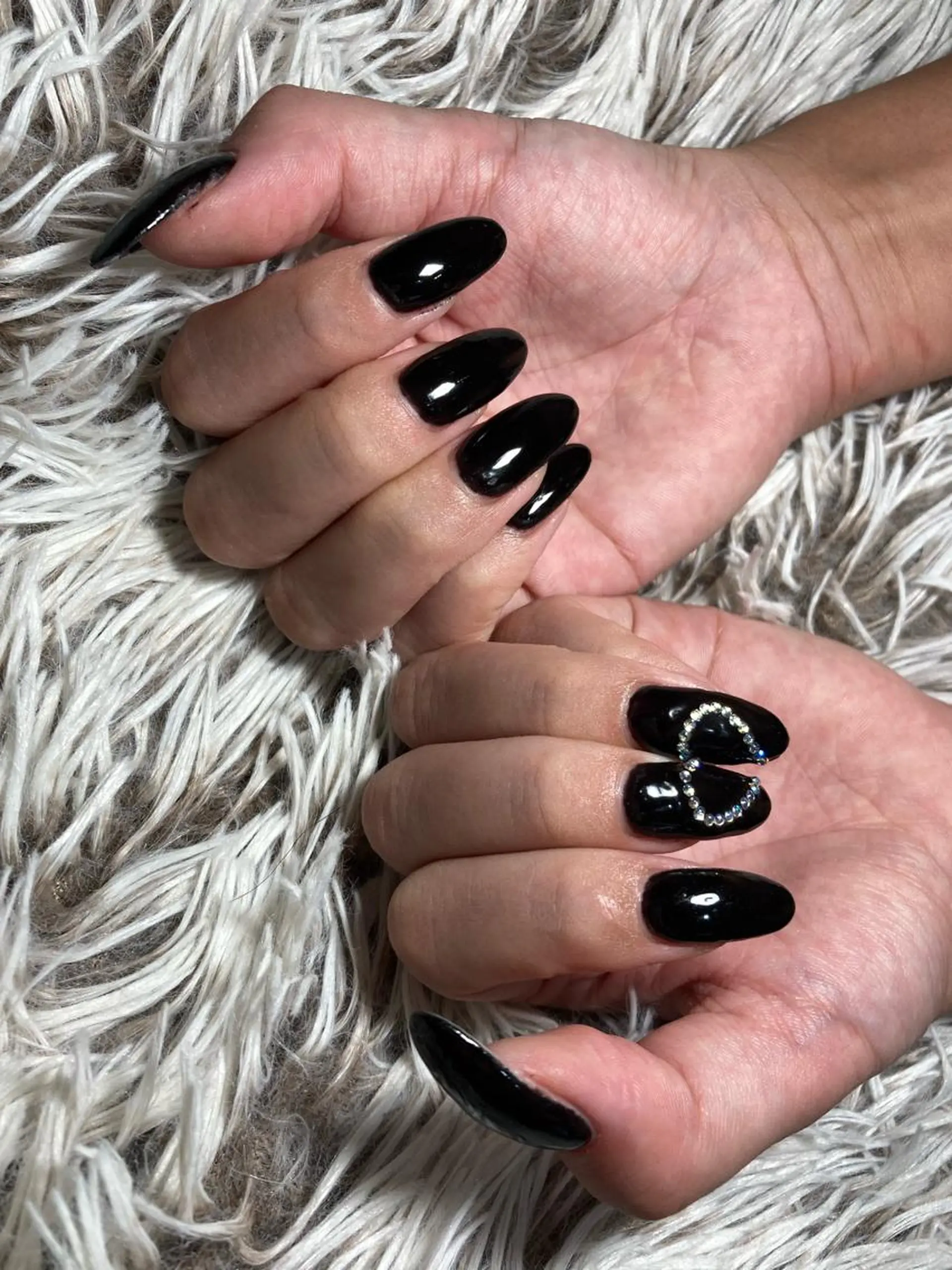 ミディアム ネイル ハンドネイル フットネイル ✴︎ Delightのネイルデザイン