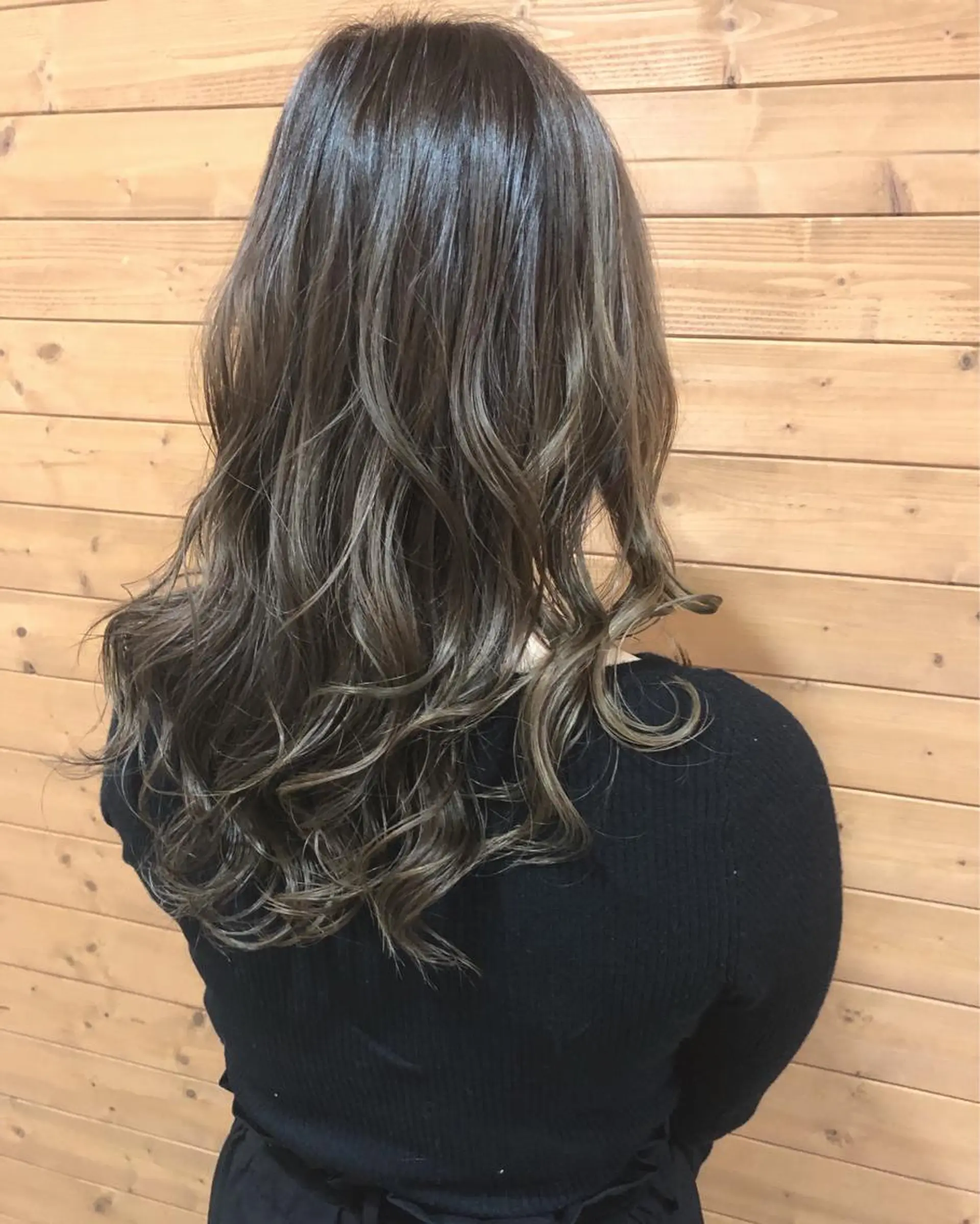 ロング ハイライト 佐藤 真也のヘアスタイル