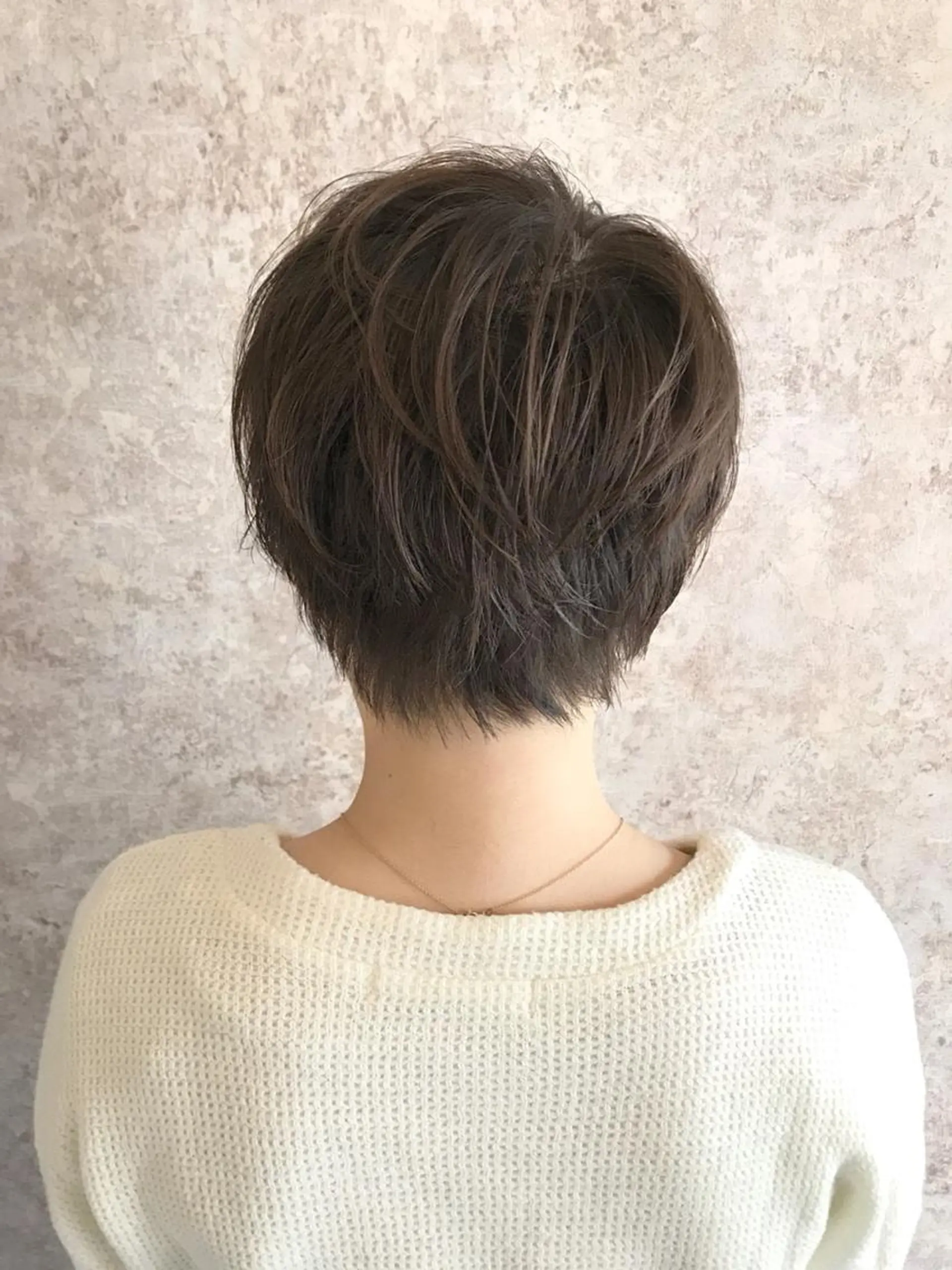 ミディアム カラー パーマ レイヤーカット 早崎太生のヘアスタイル
