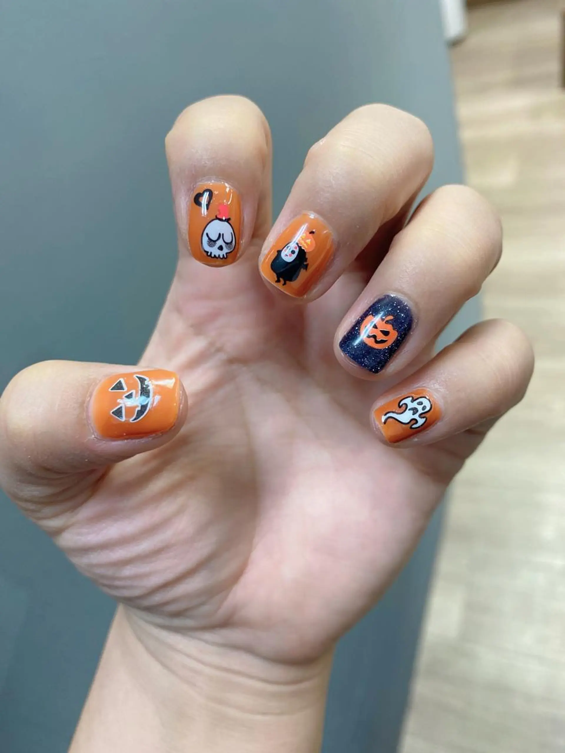 ネイル Nikoネイルサロン中野店所属・merci リカのネイルデザイン