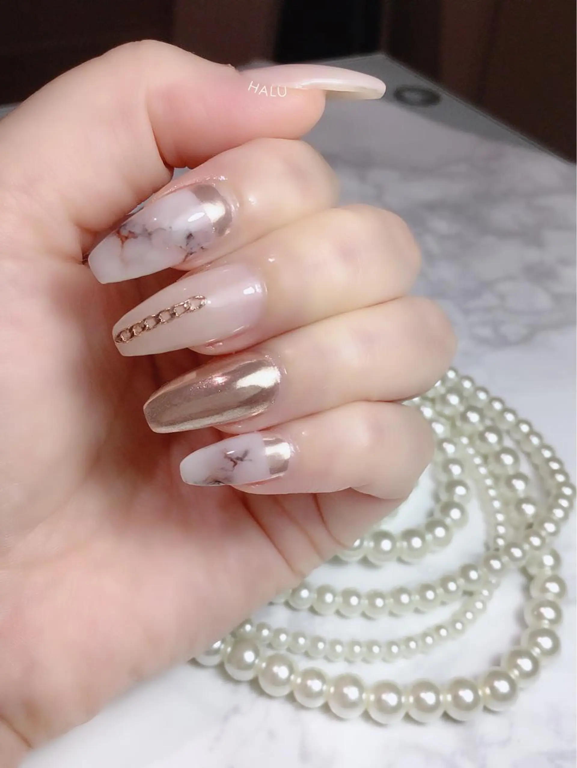 ネイル 大理石ネイル(マーブル) ミラーネイル HALU ハルのネイルデザイン