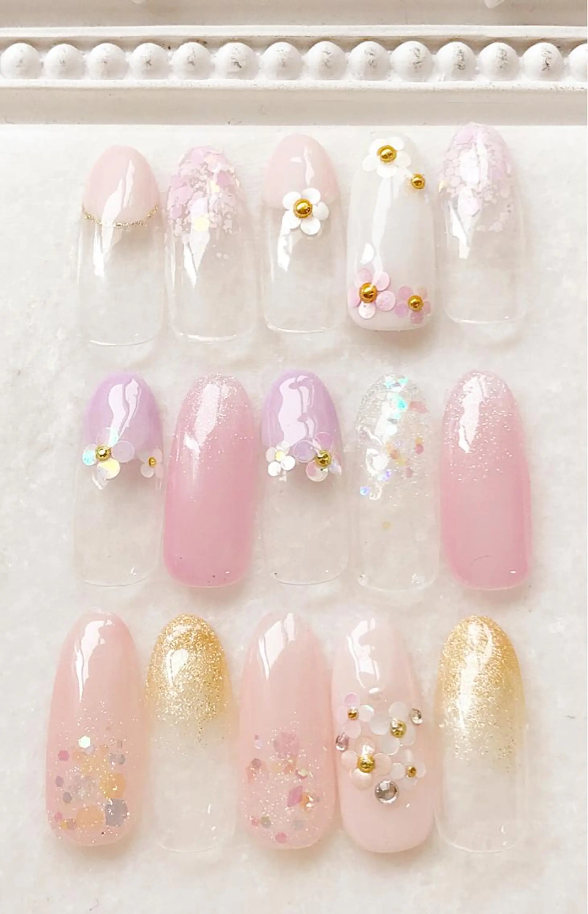 ネイル ホログラムネイル 春ネイル ハンドネイル Satomi  のネイルデザイン