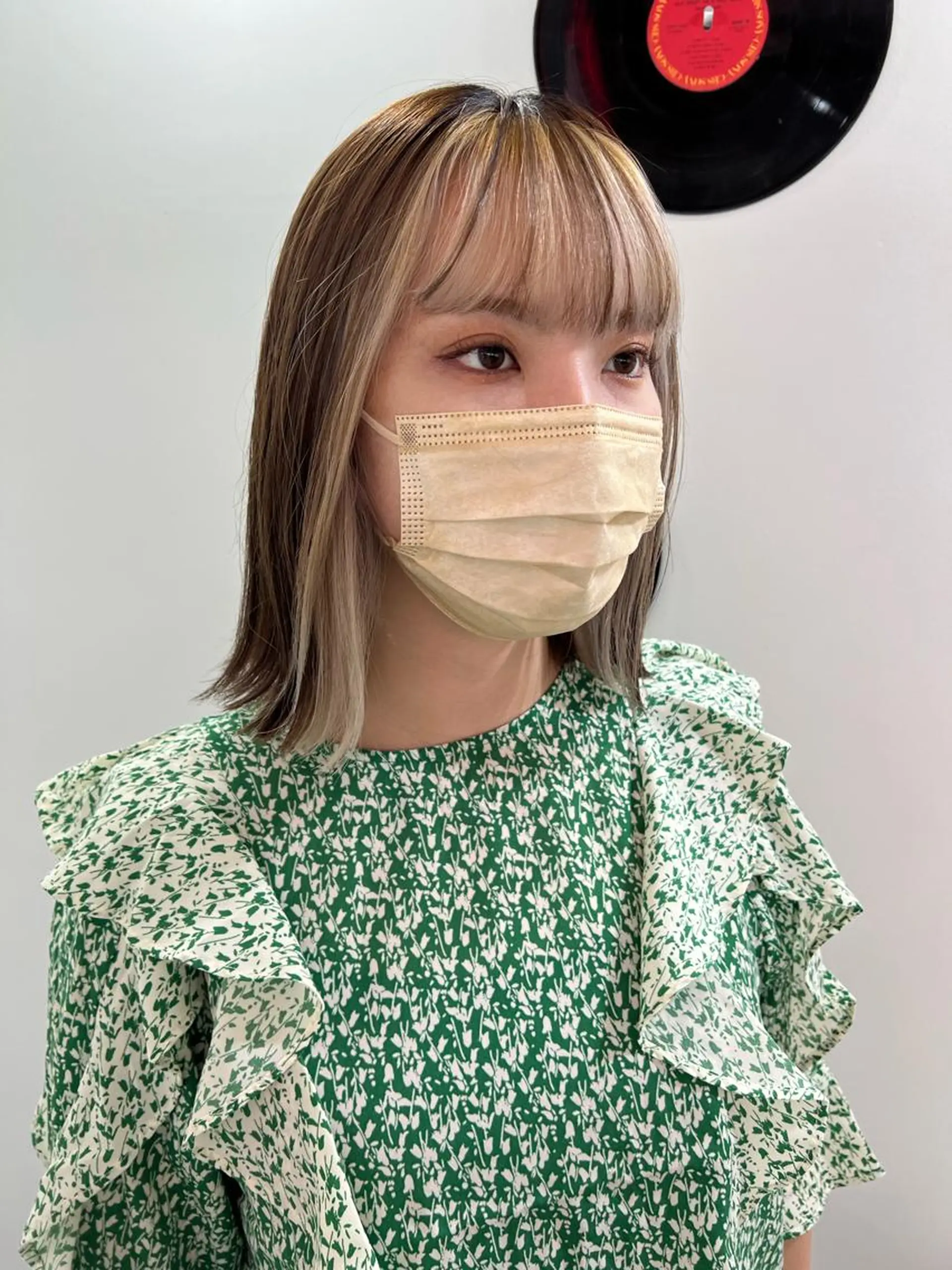 ミディアム カラー ヘアアレンジ 🧨ブリーチー×ボブ レイヤー💎じゅえるのヘアスタイル