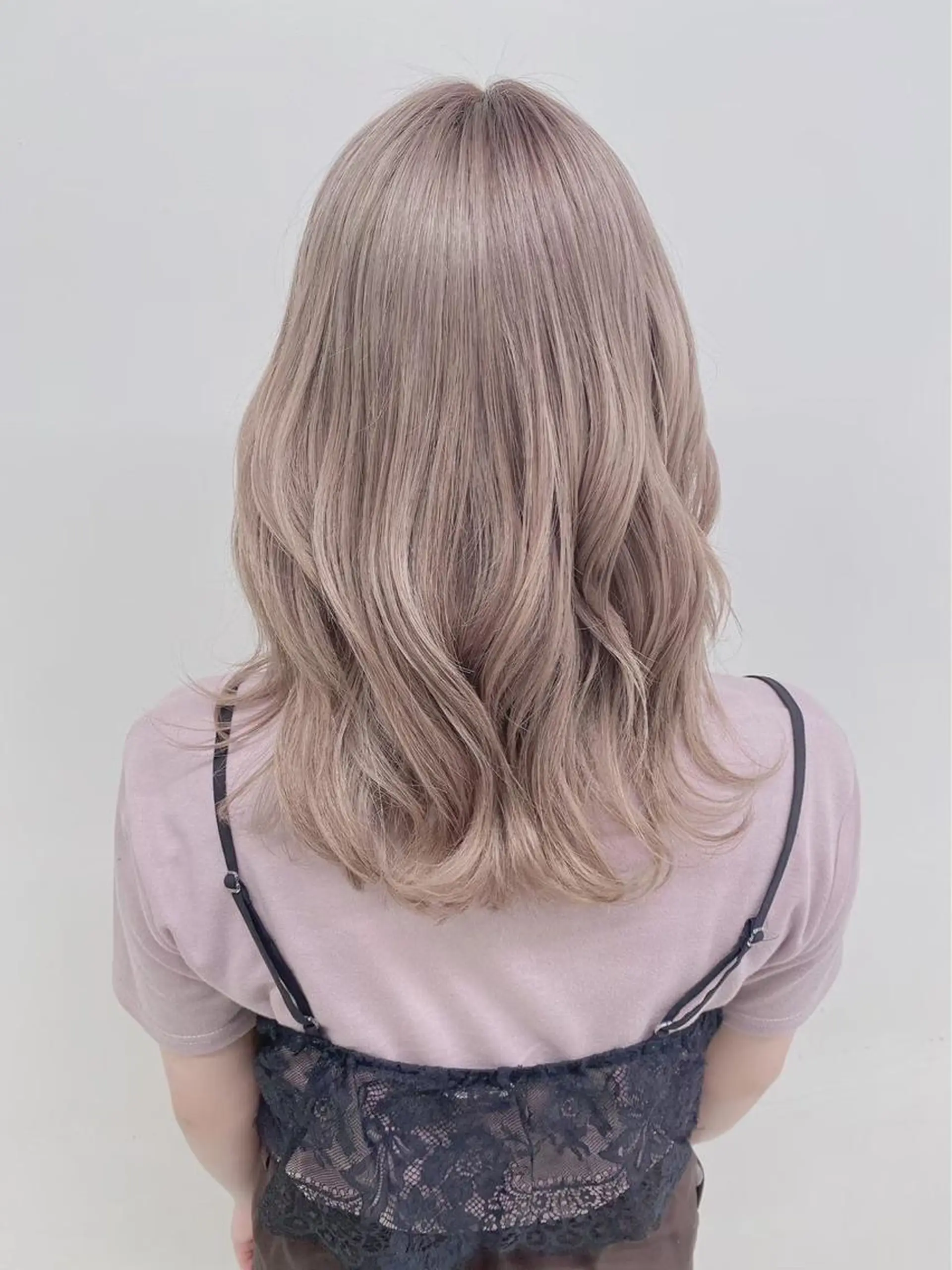 セミロング カラー ヘアカラー トリートメント サロウィン新宿三丁目East所属・💕冬モテ×上品色気 モテヘア💕山田航介のヘアスタイル