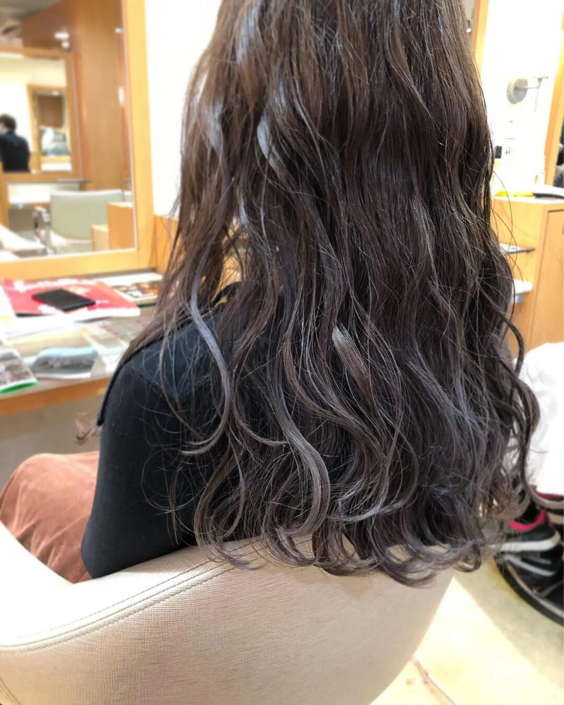 ロング カラー アッシュ ブリーチ ケアブリーチ ハイライトカラー ラベンダーカラー ニュアンスカラー🫧 加納のヘアスタイル