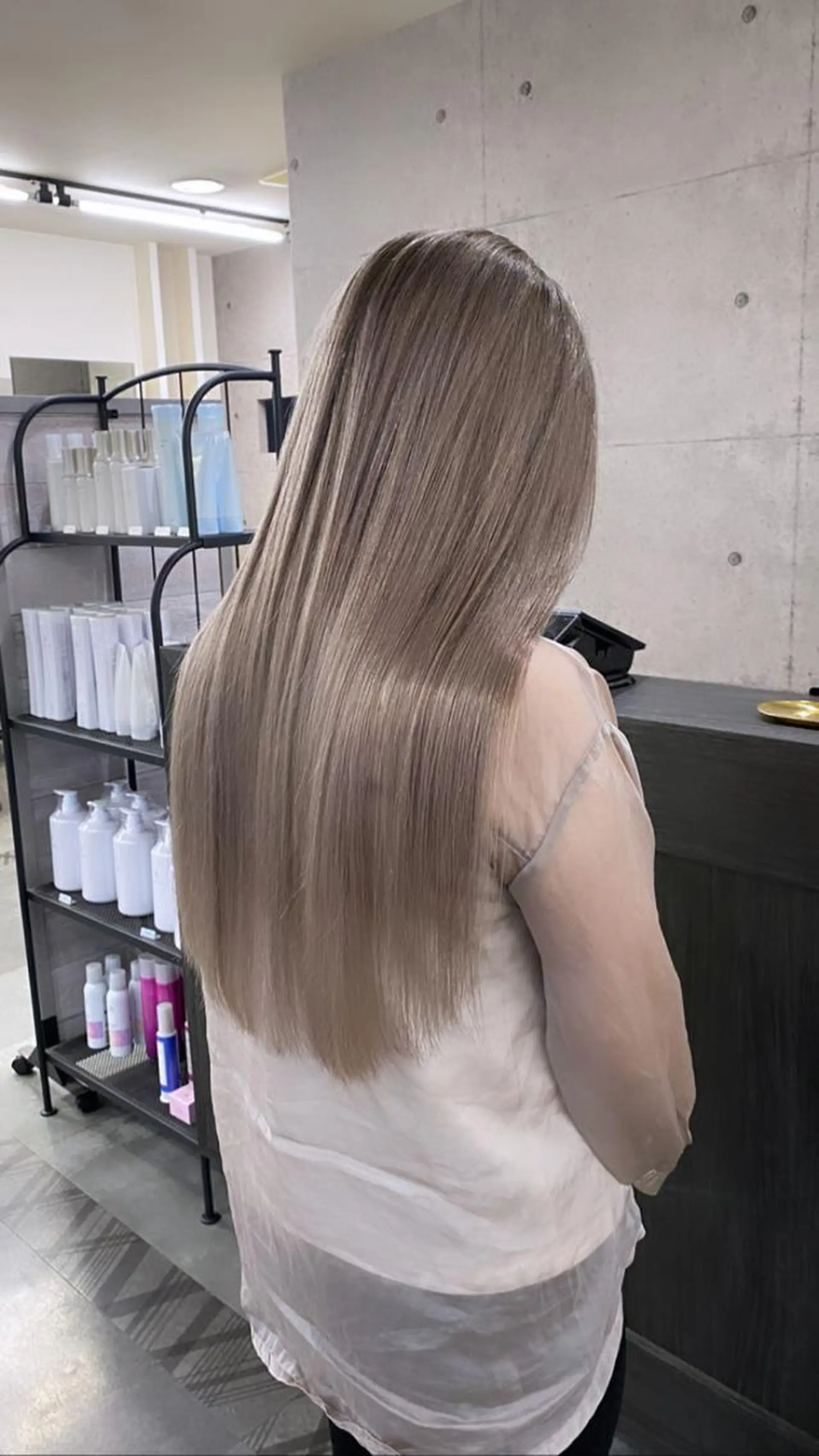 ロング カラー ヘアアレンジ アッシュ バレイヤージュ ブリーチ ブロンド ブラウンカラー SUZU/岡山/矯正 ブリーチ/レイヤーのヘアスタイル