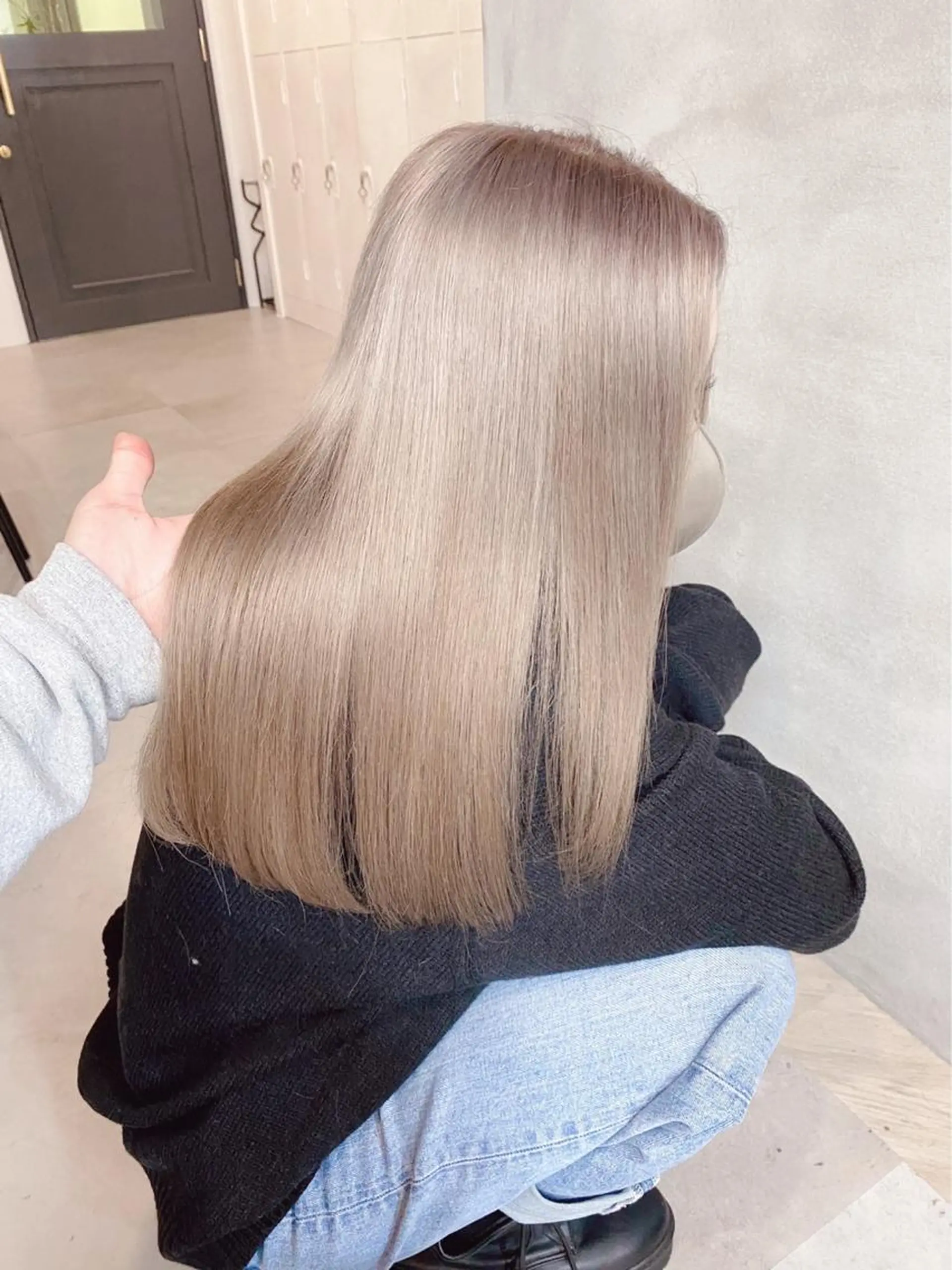 ロング カラー ベージュカラー ブリーチ ハイトーンカラー ハイトーンベージュ 外国人風カラー トリートメント FRAME+spa&hair roomなんば駅前店所属・🌸MAYU🌸 ハイトーン➕レイヤーのヘアスタイル