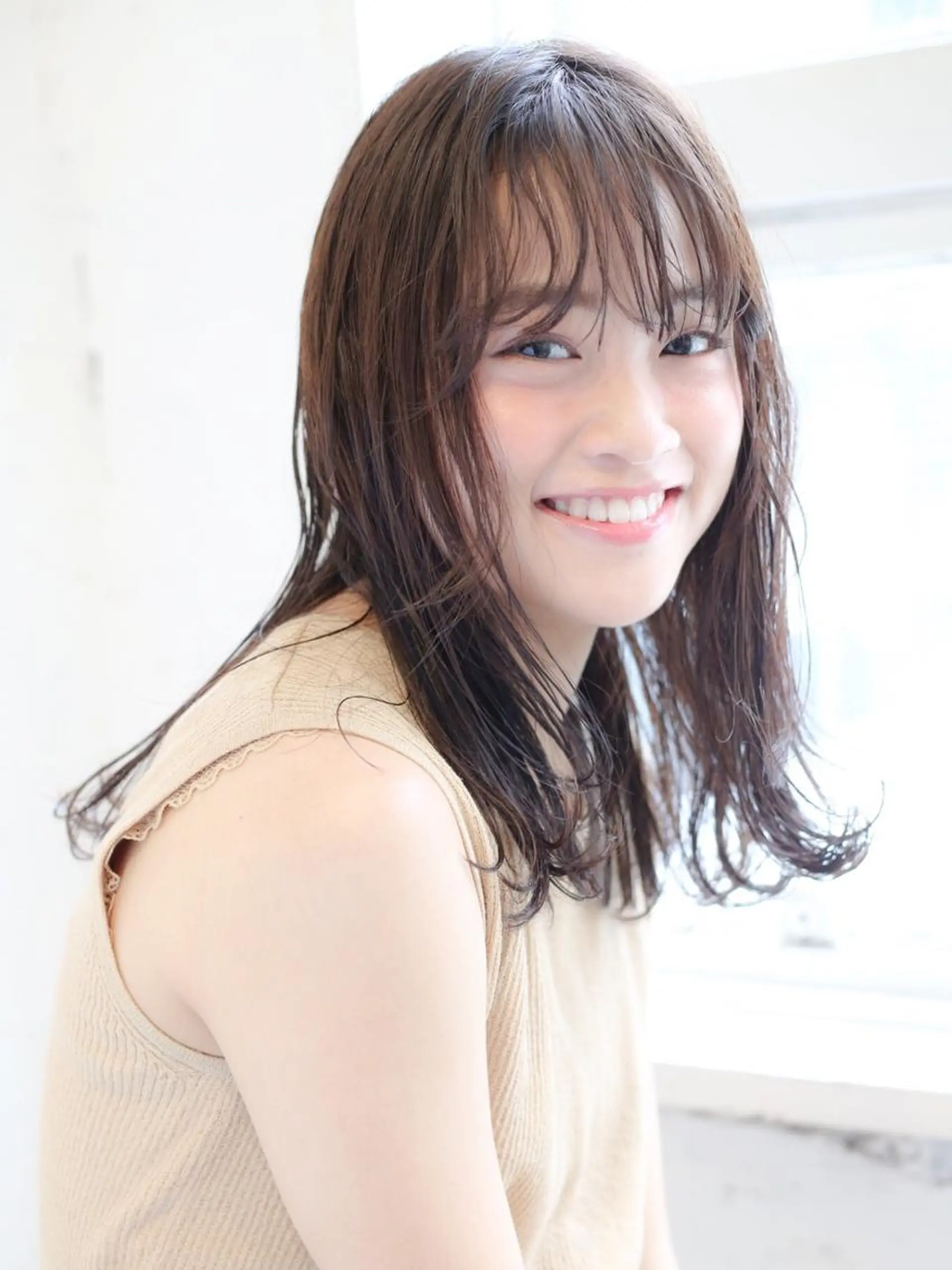 セミロング 石渡このみ 🍊レイヤーカットのヘアスタイル