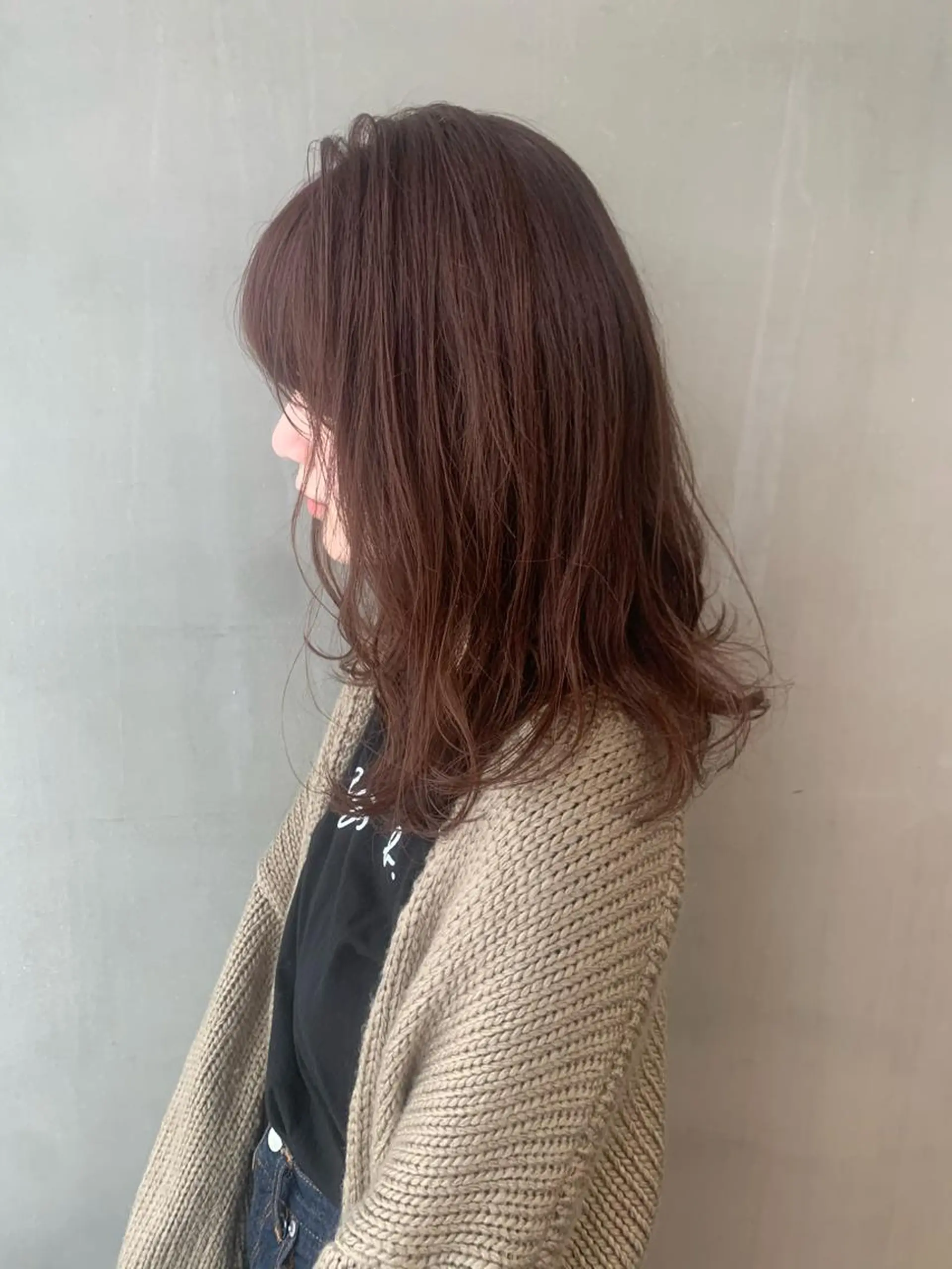 セミロング カラー セミロングレイヤー バイオレットカラー レイヤーカット SALOWIN梅田茶屋町店所属・ウルフレイヤーカット /チヒロのヘアスタイル