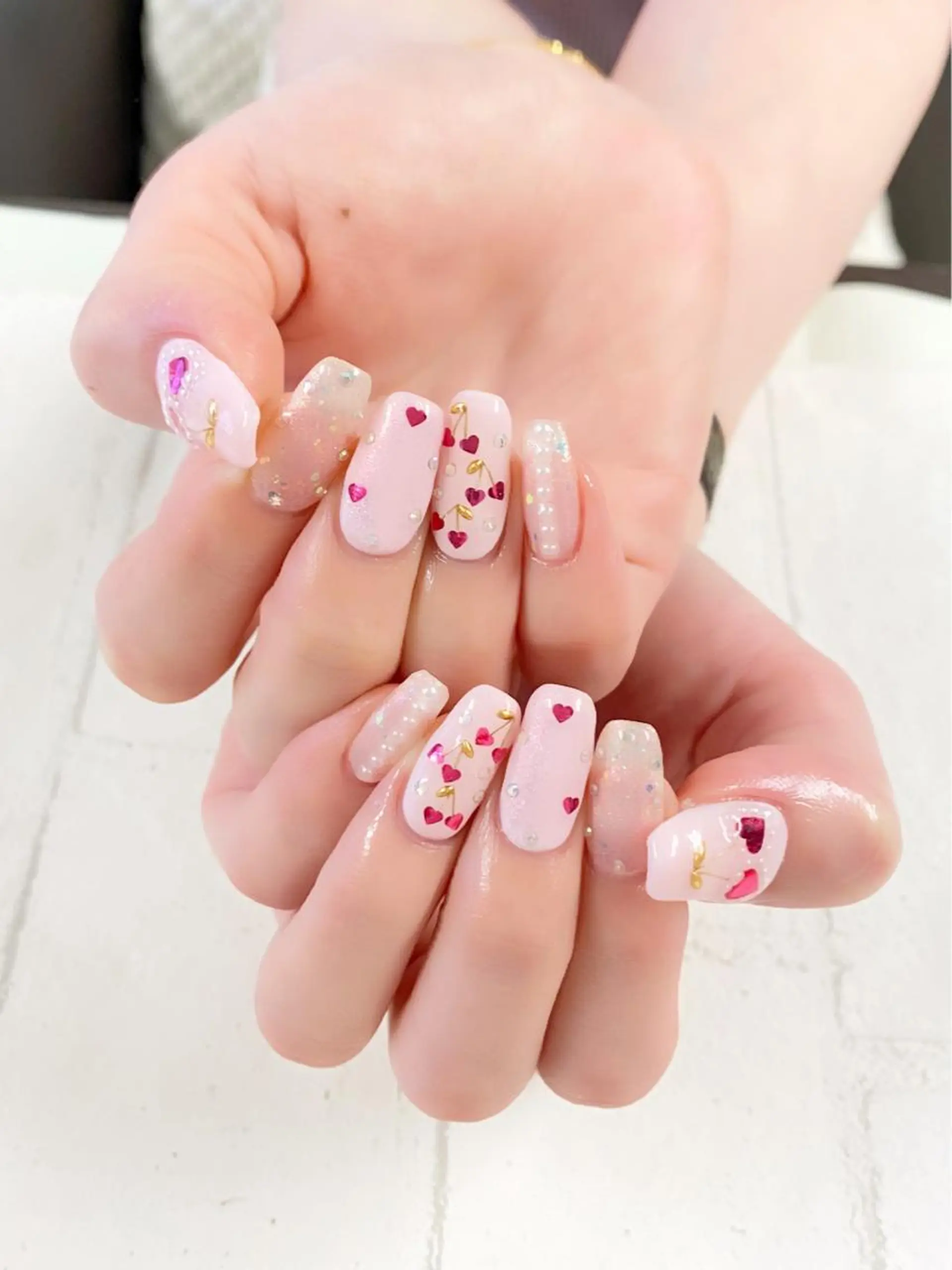 カラー ネイル ハート KIREIE NAILSのネイルデザイン