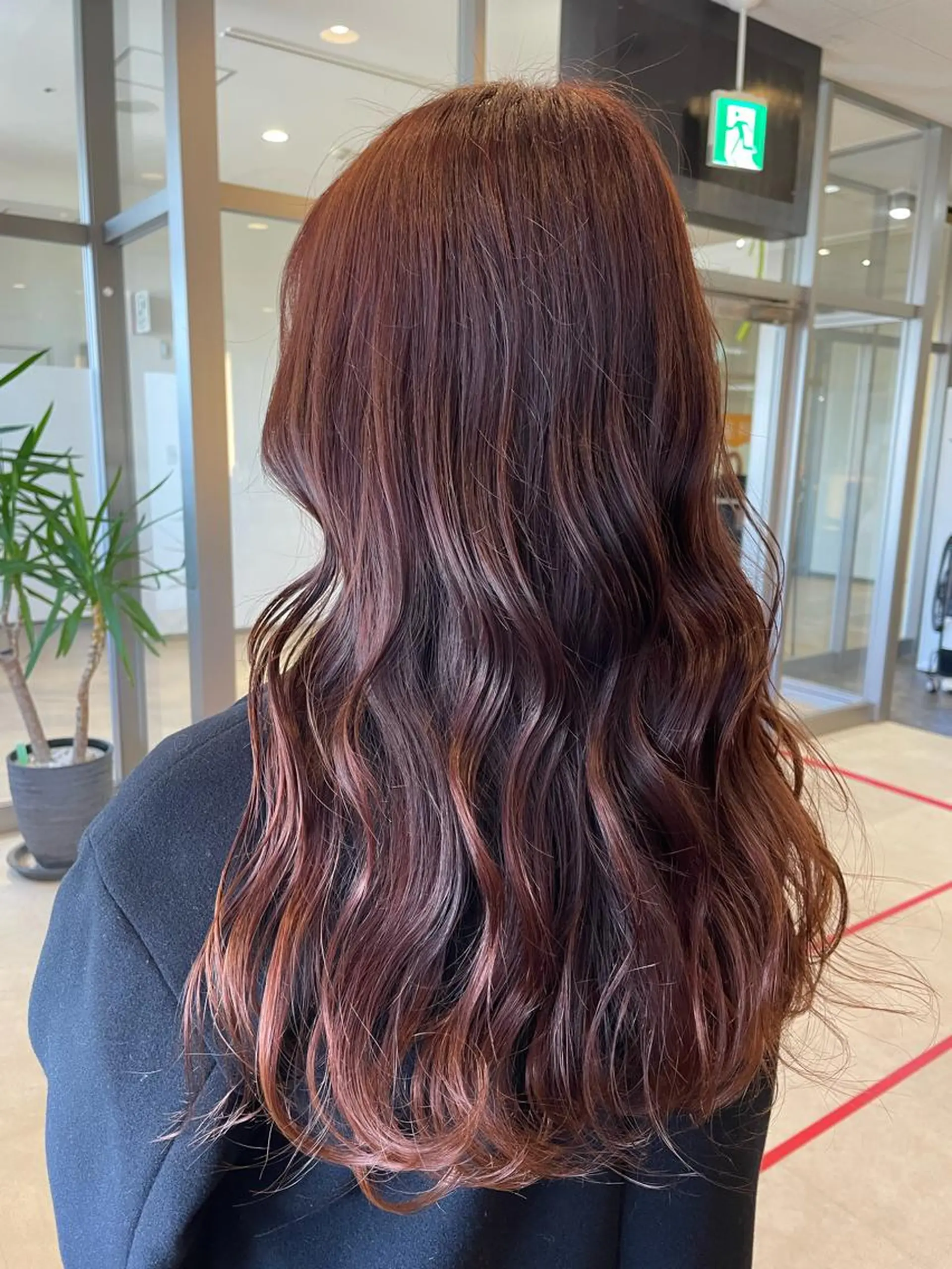 カラー 中尾 唯音名のヘアスタイル