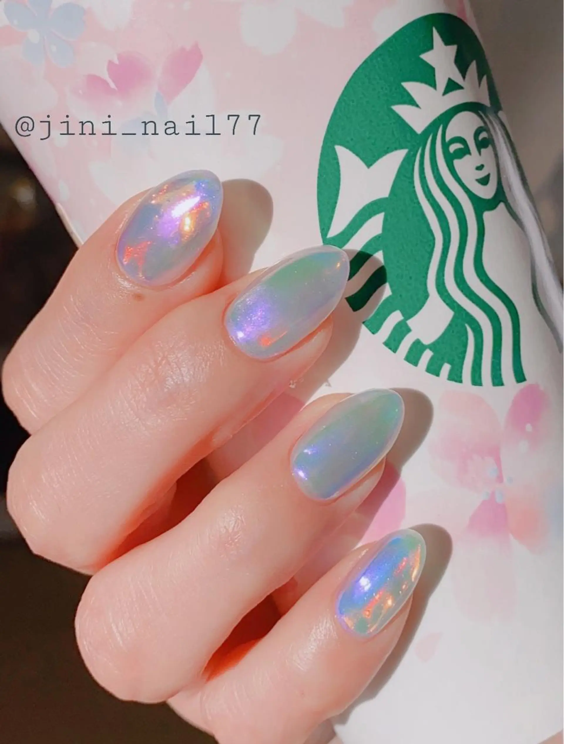 ネイル ハンドネイル JINI NAIL所属・ジニ ネイルのネイルデザイン