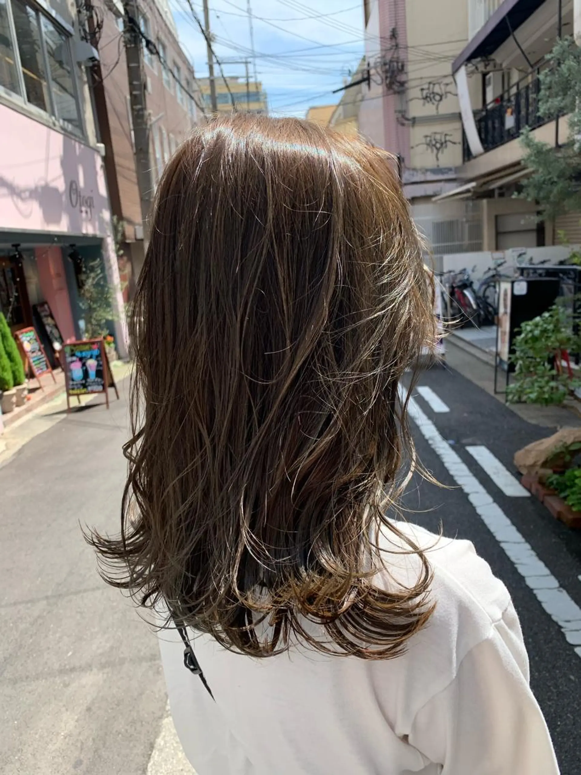 セミロング カラー カット LEB所属・下河 宗太のヘアスタイル