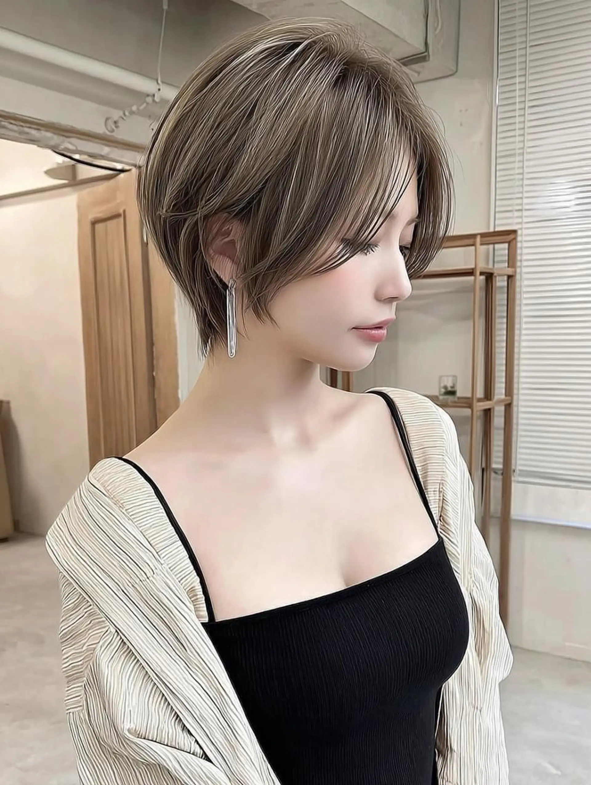 ショート カット ヘアカラー トリートメント 青木 りおのヘアスタイル