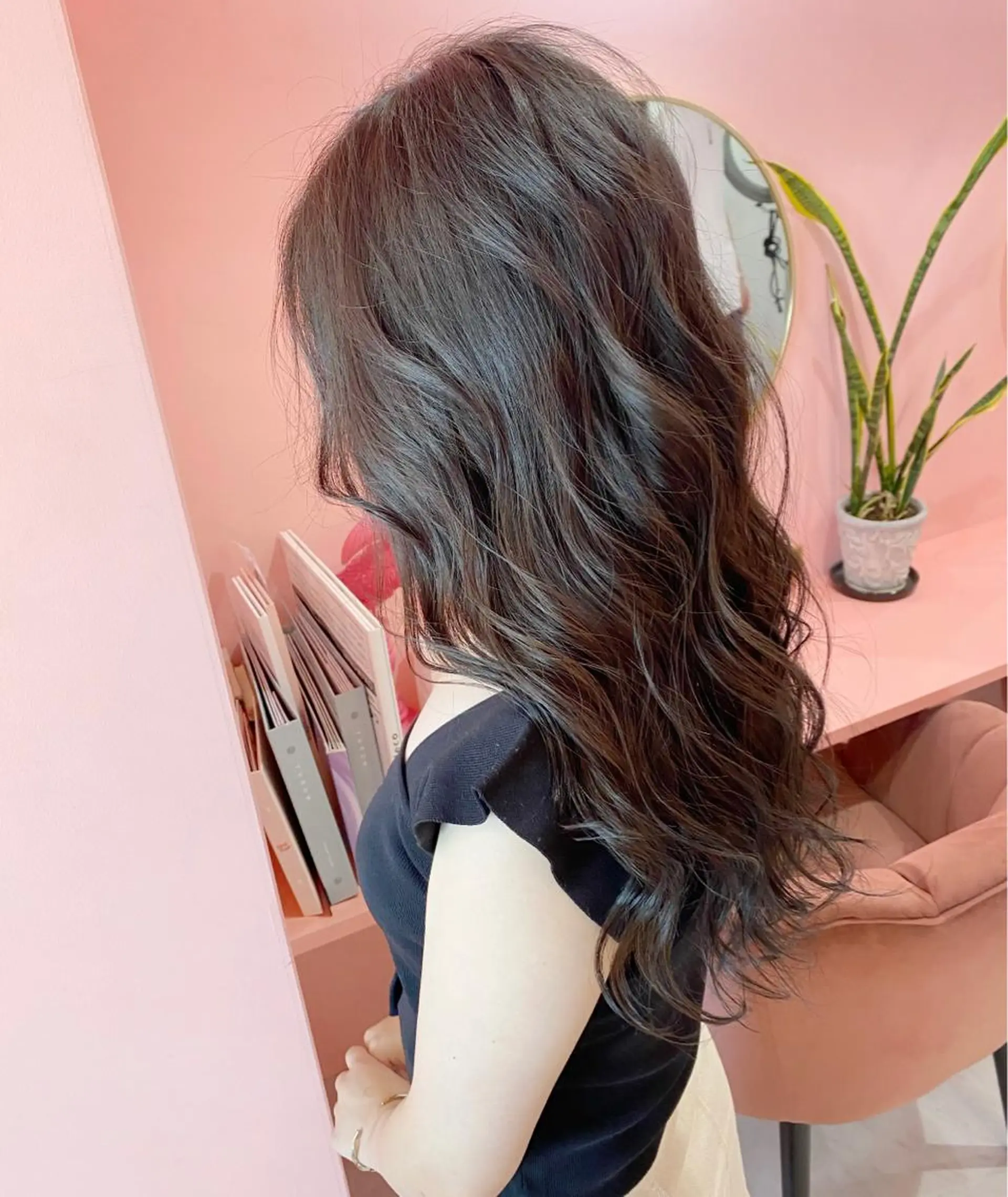 セミロング カラー wehlen【ヴェーレン】所属・プル艶職人/ にしものヘアスタイル