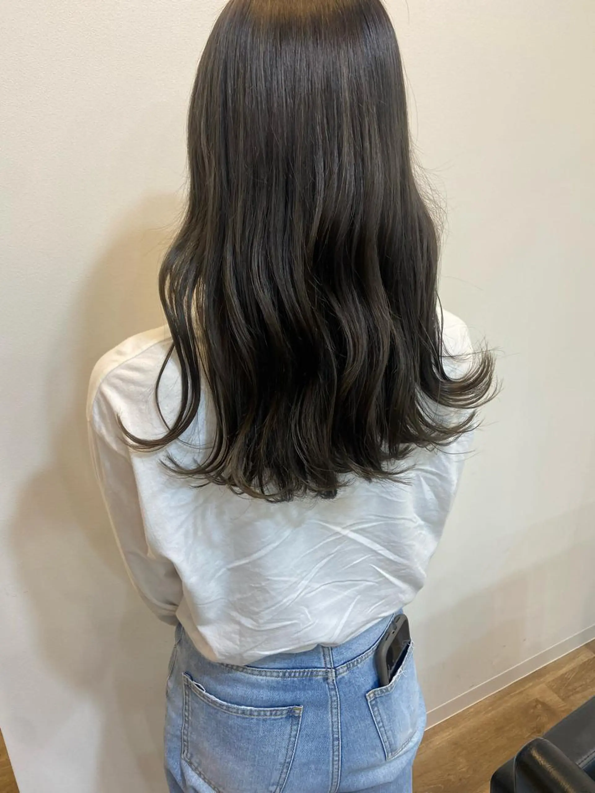 セミロング カラー ベージュカラー ブリーチ ケアブリーチ 透明感カラー ダブルカラー mai 🎀 / 梅田美容室のヘアスタイル