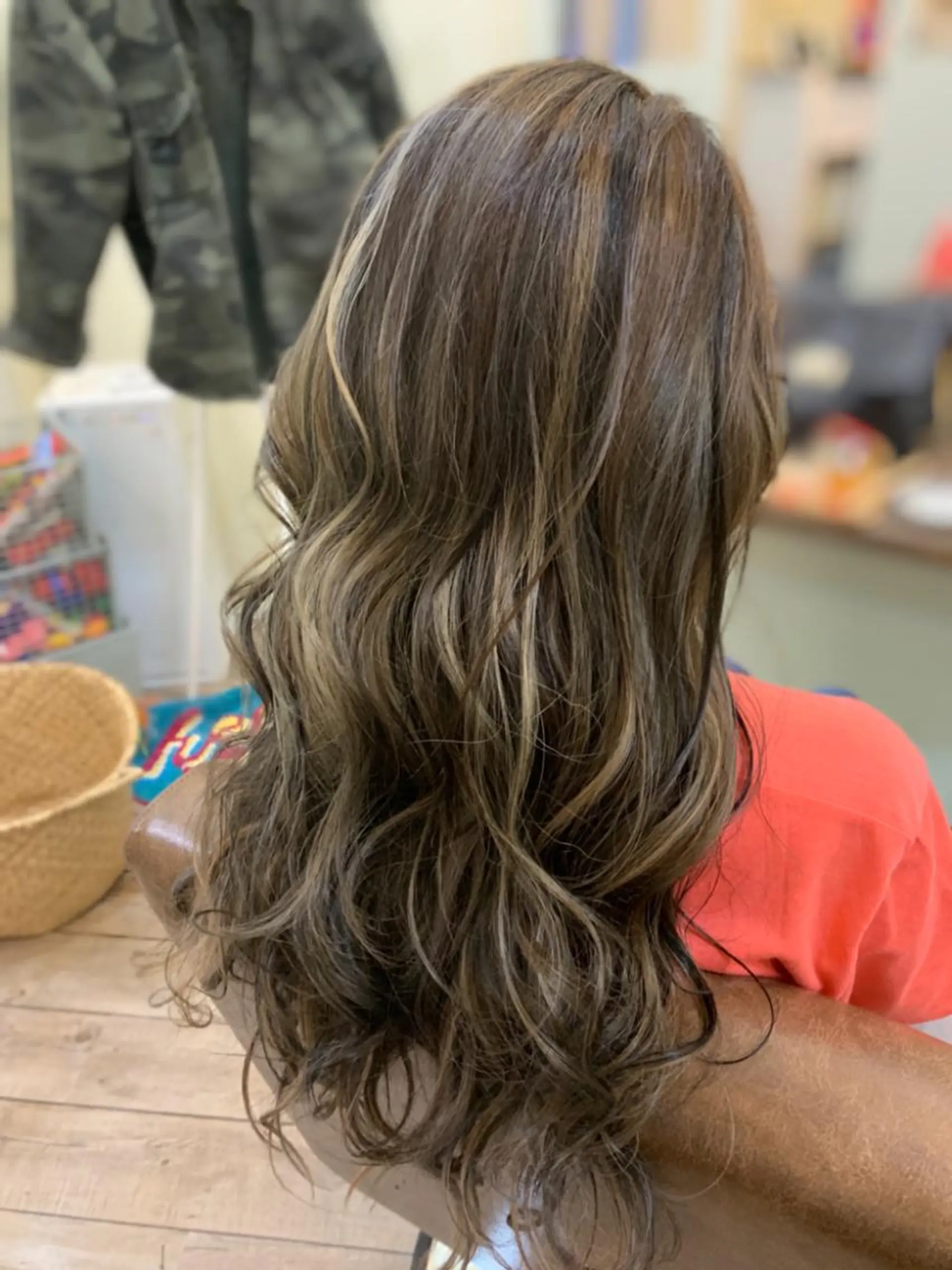 ロング カラー ヘアカラー 鶴見 和美のヘアスタイル