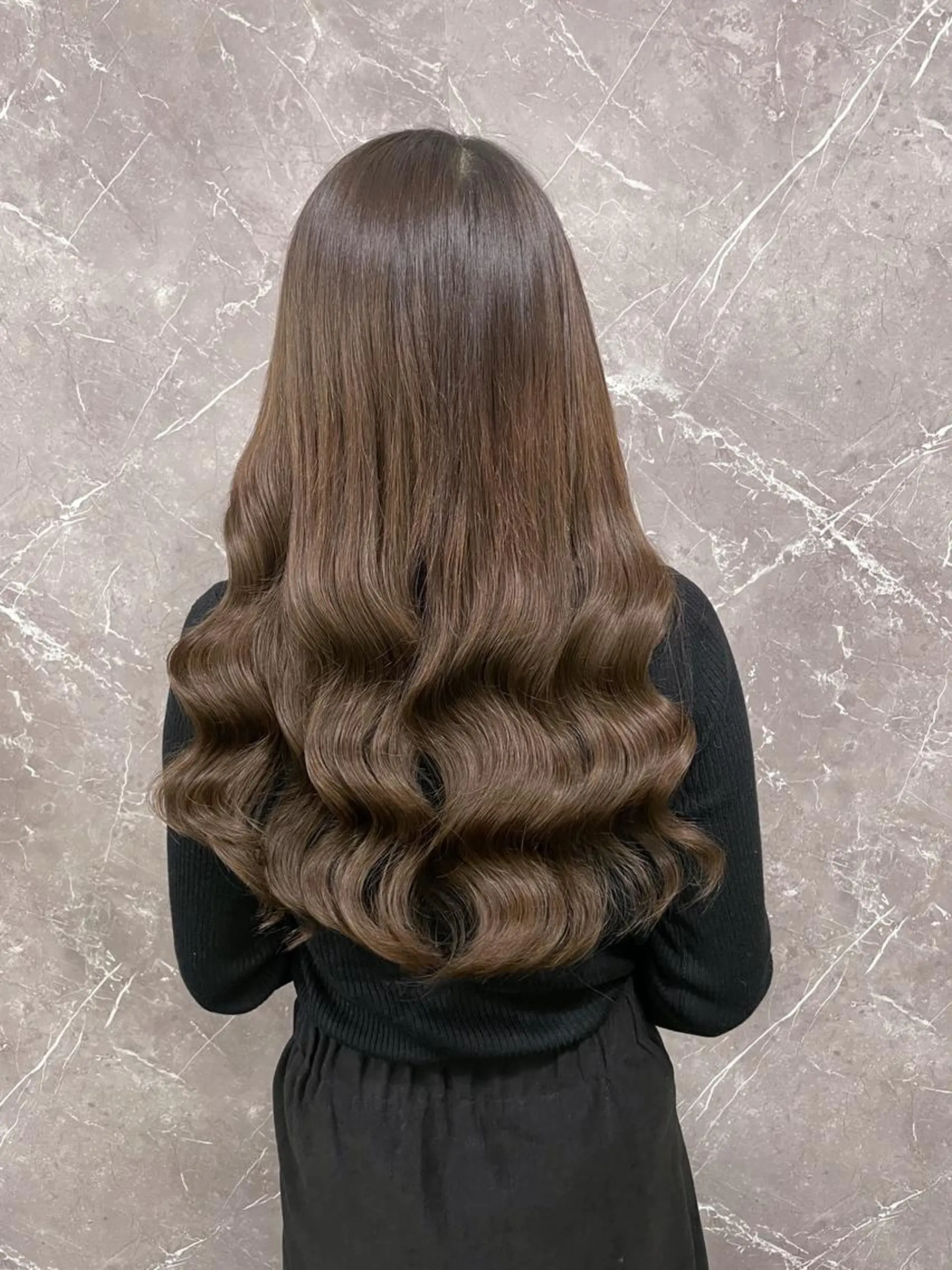 ロング カラー KOSEI シールエクステのヘアスタイル