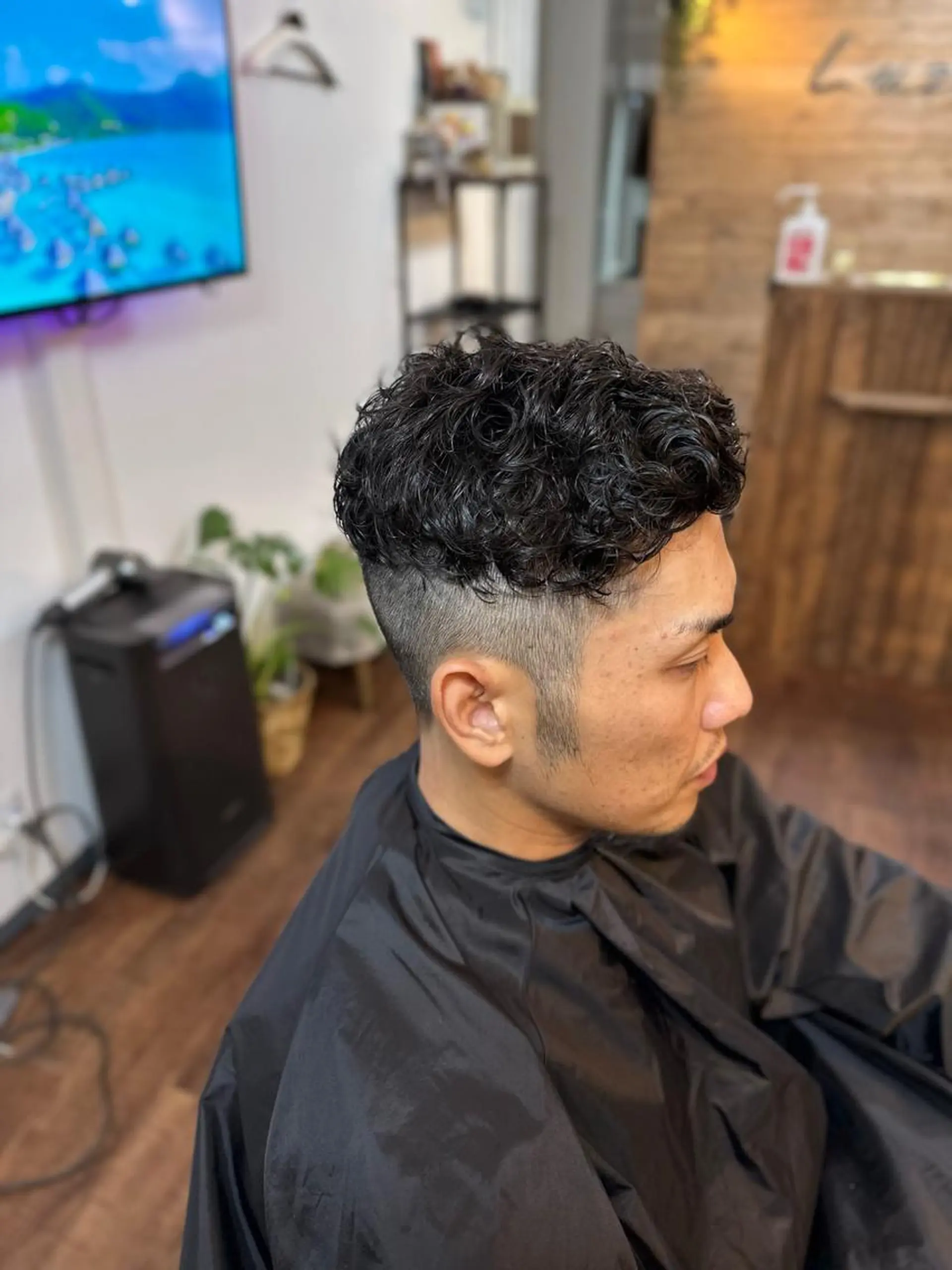 ショート パーマ メンズ メンズパーマ 刈り上げ カット パーマ トリートメント Lizir  ルズィール所属・Luzir⭐︎ GEN⭐︎のヘアスタイル