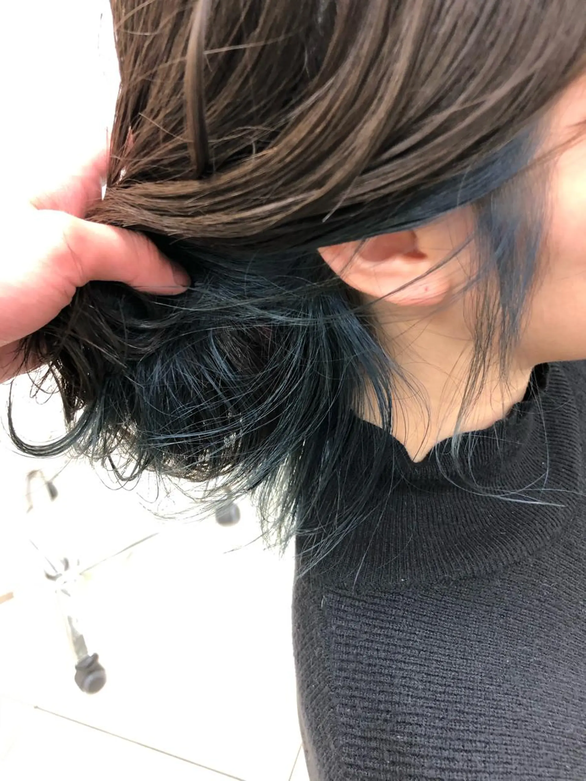 ミディアム カラー 渕向 克海のヘアスタイル