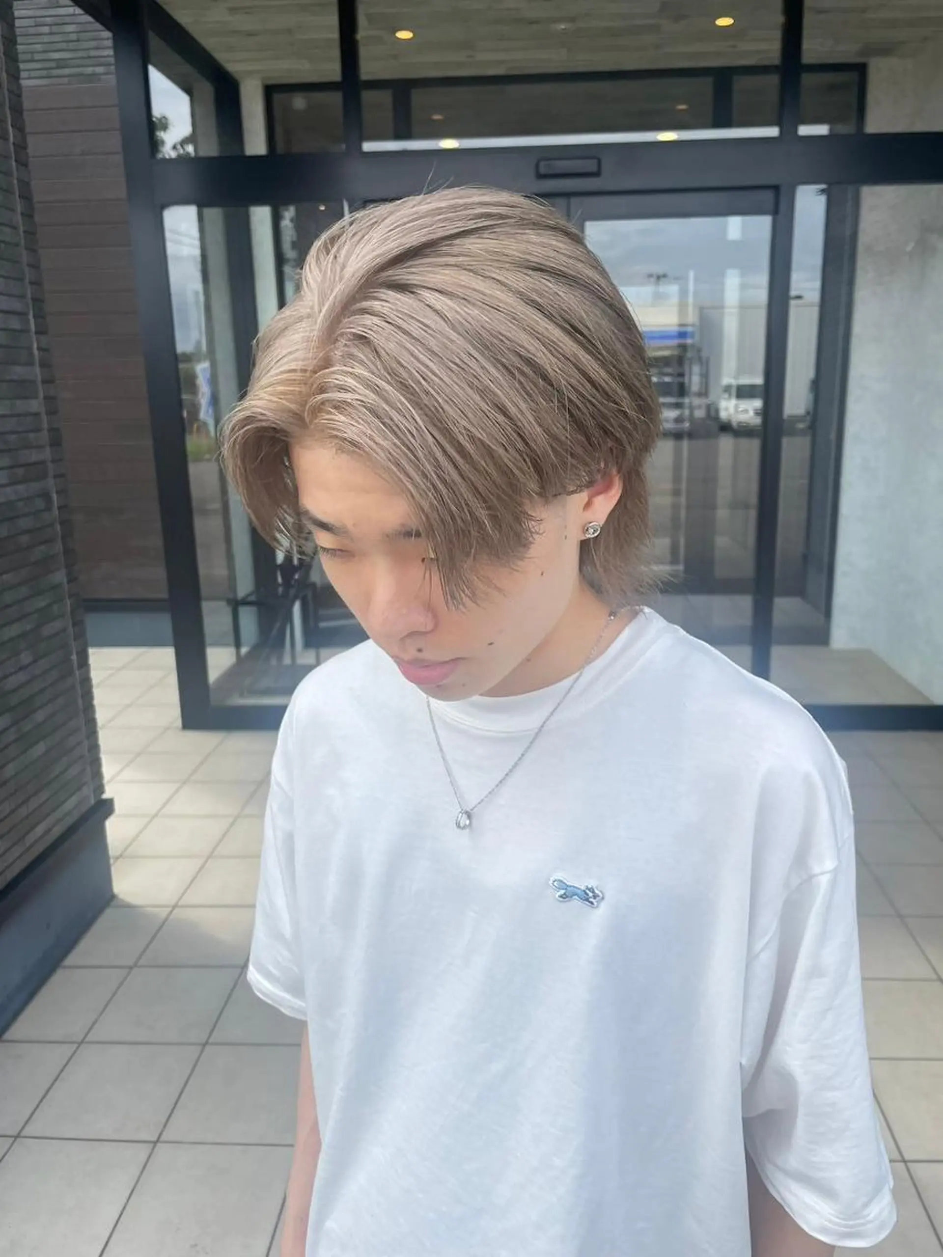 メンズ ミディアム シャドールーツ earth　深川愛実のヘアスタイル