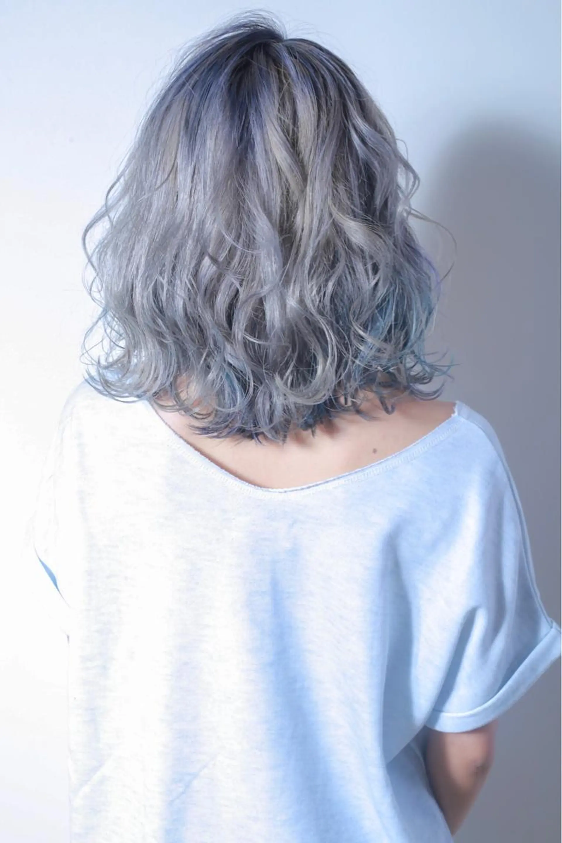 ミディアム カラー 伊藤 裕貴のヘアスタイル