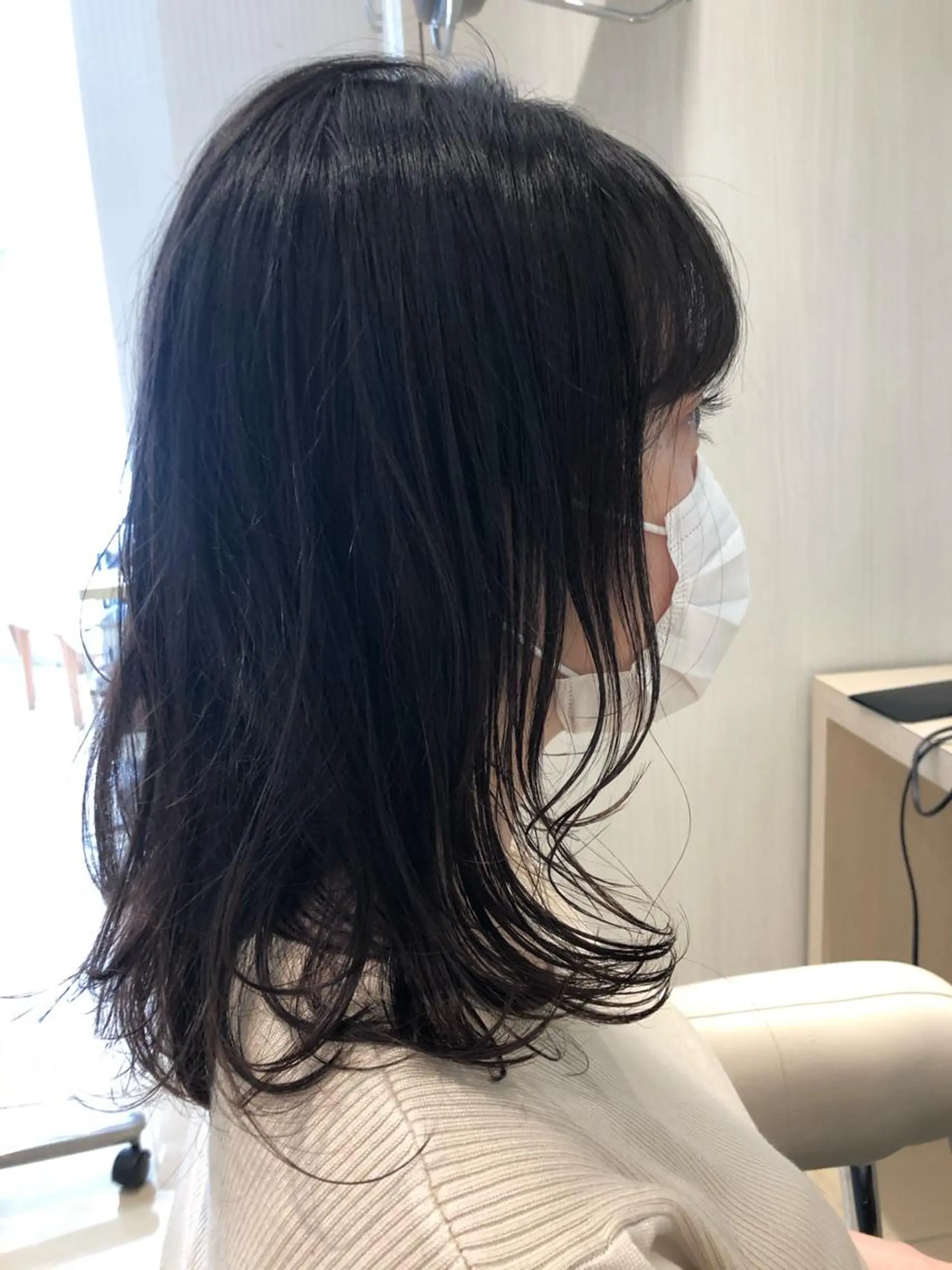 セミロング カジサ ケイコのヘアスタイル