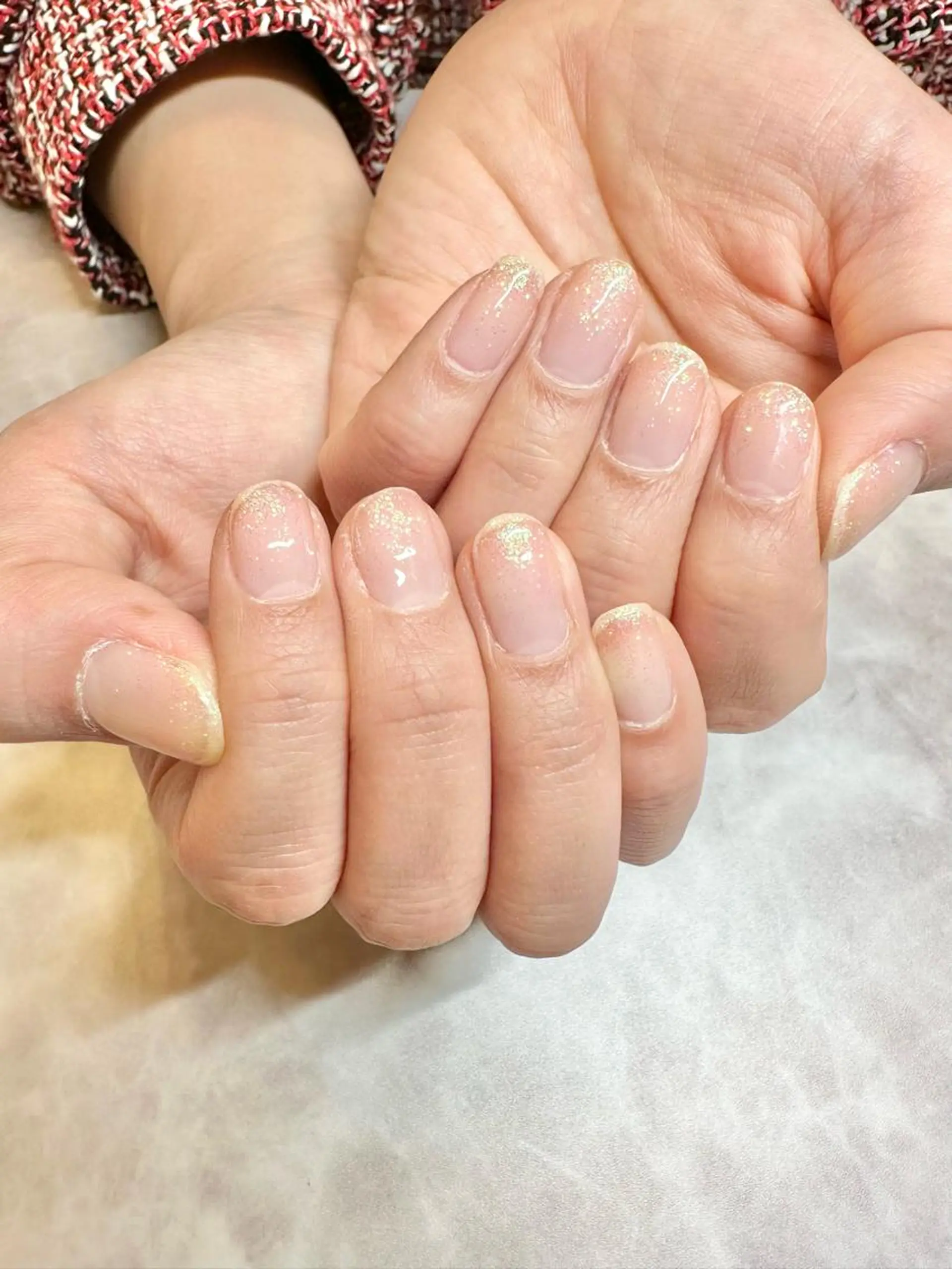 ネイル オーロラネイル グラデーション ラメ(グリッター) ラメグラデーション Nailsalon yuuchiのネイルデザイン