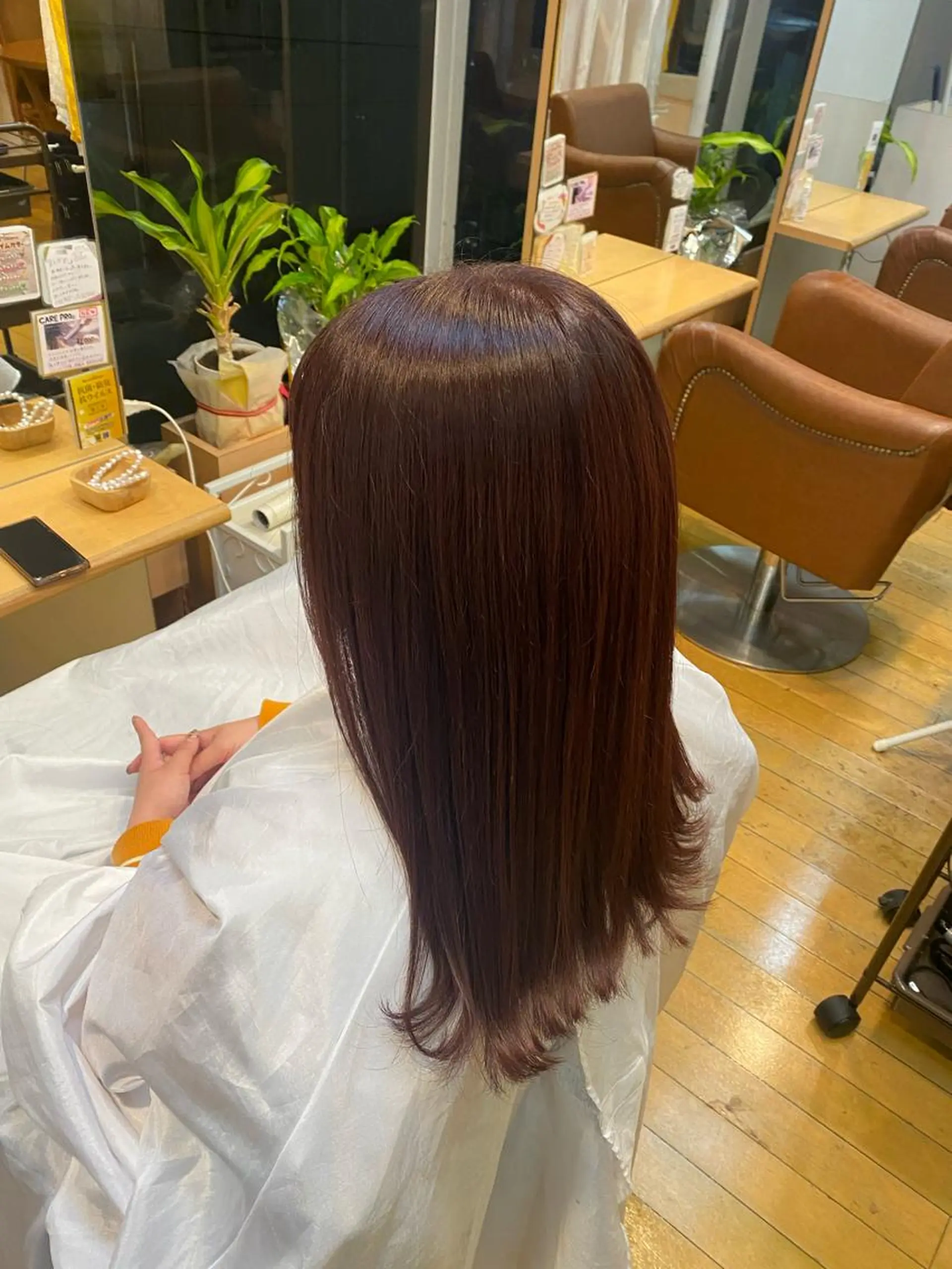 ロング カラー ブラウンカラー カシス ピンクカラー La tienne igrek所属・髪質改善🪞 川村恵理華のヘアスタイル