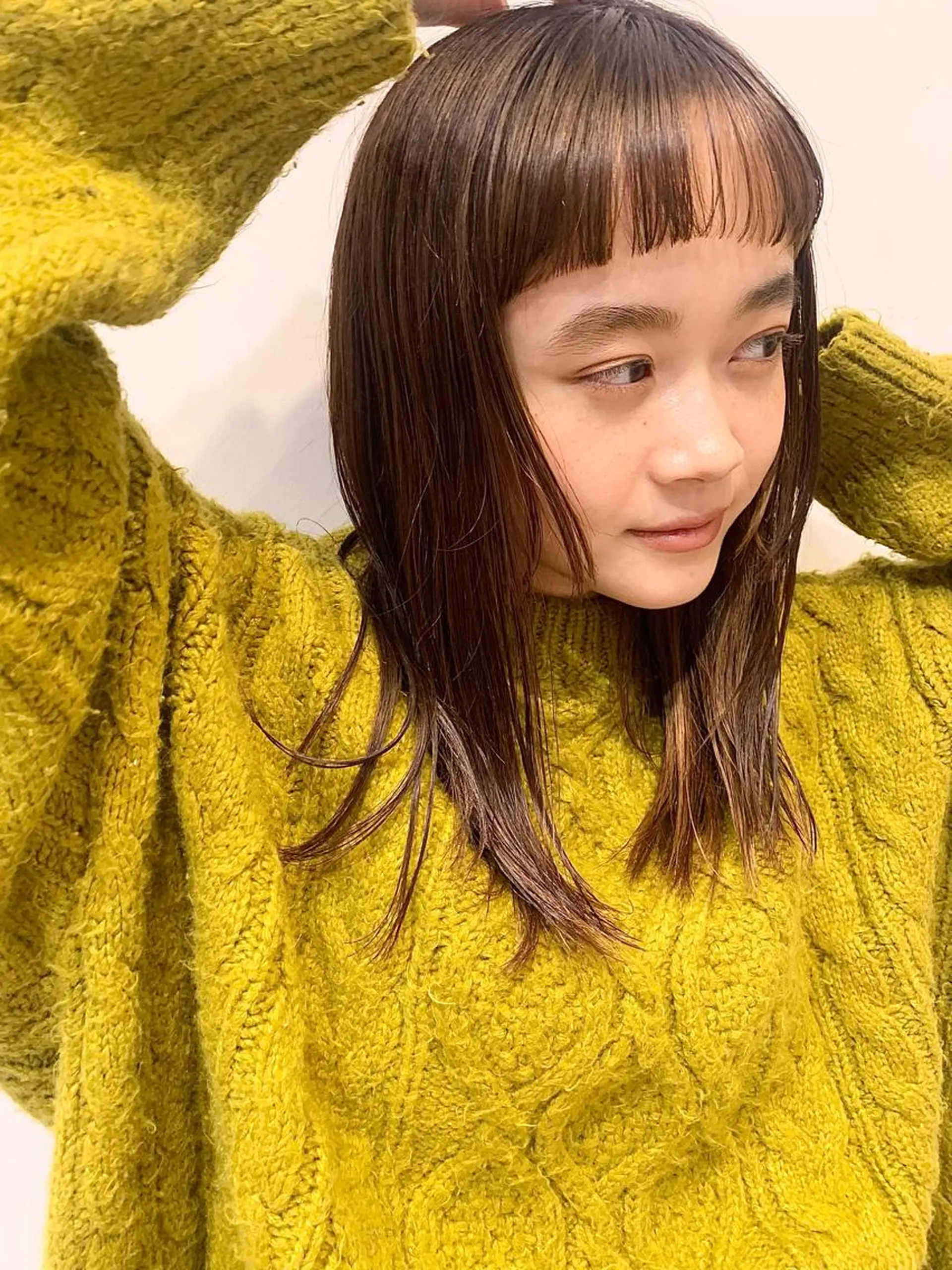 セミロング カット ヘアカラー 上原 みちるのヘアスタイル